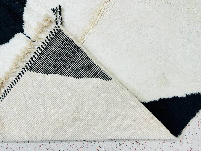 Handmade Beni Ourain Rug: Black & White Moroccan Wool Carpet 150/250cm