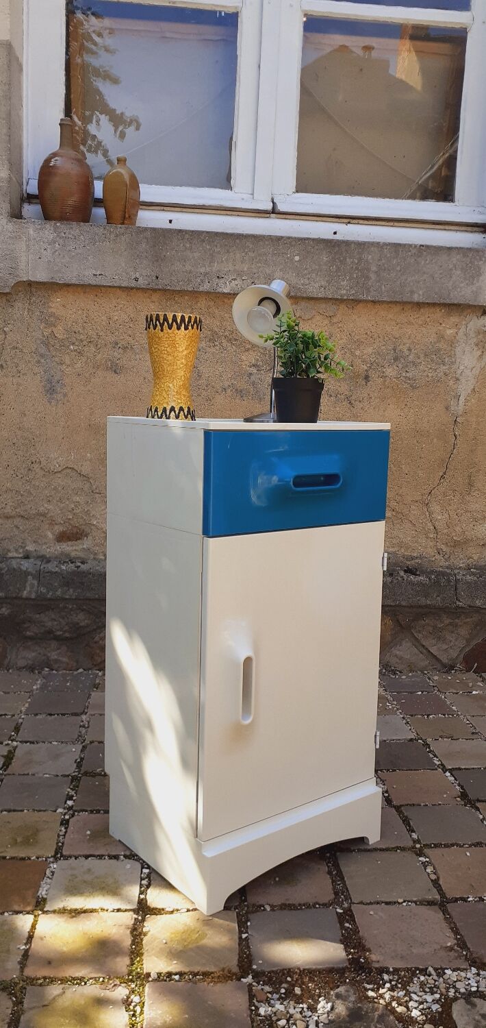 Storage cabinet year 70