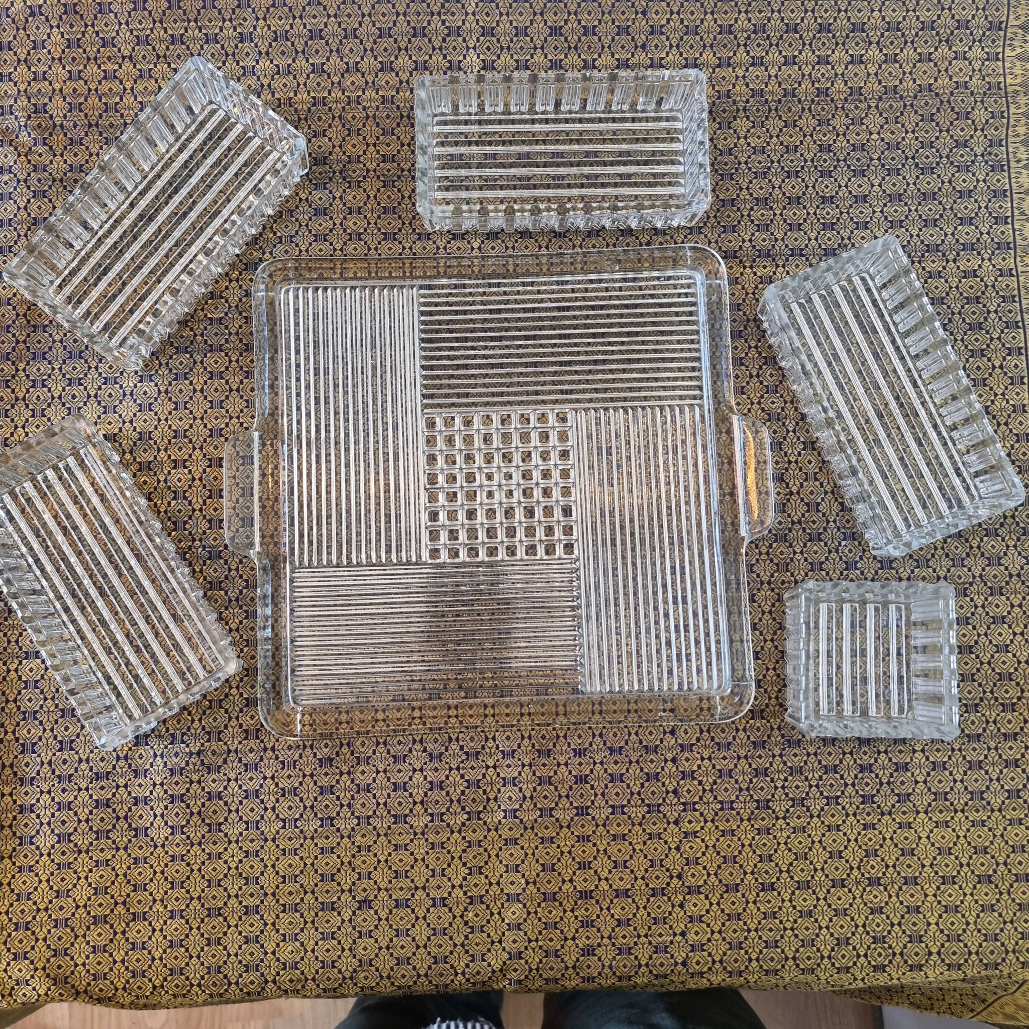 Large 6-piece aperitif tray in French molded rock crystal from the 50s and 60s