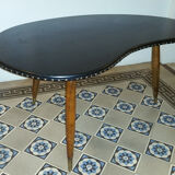 Table basse tripode années 50/60 forme rein Skai noir