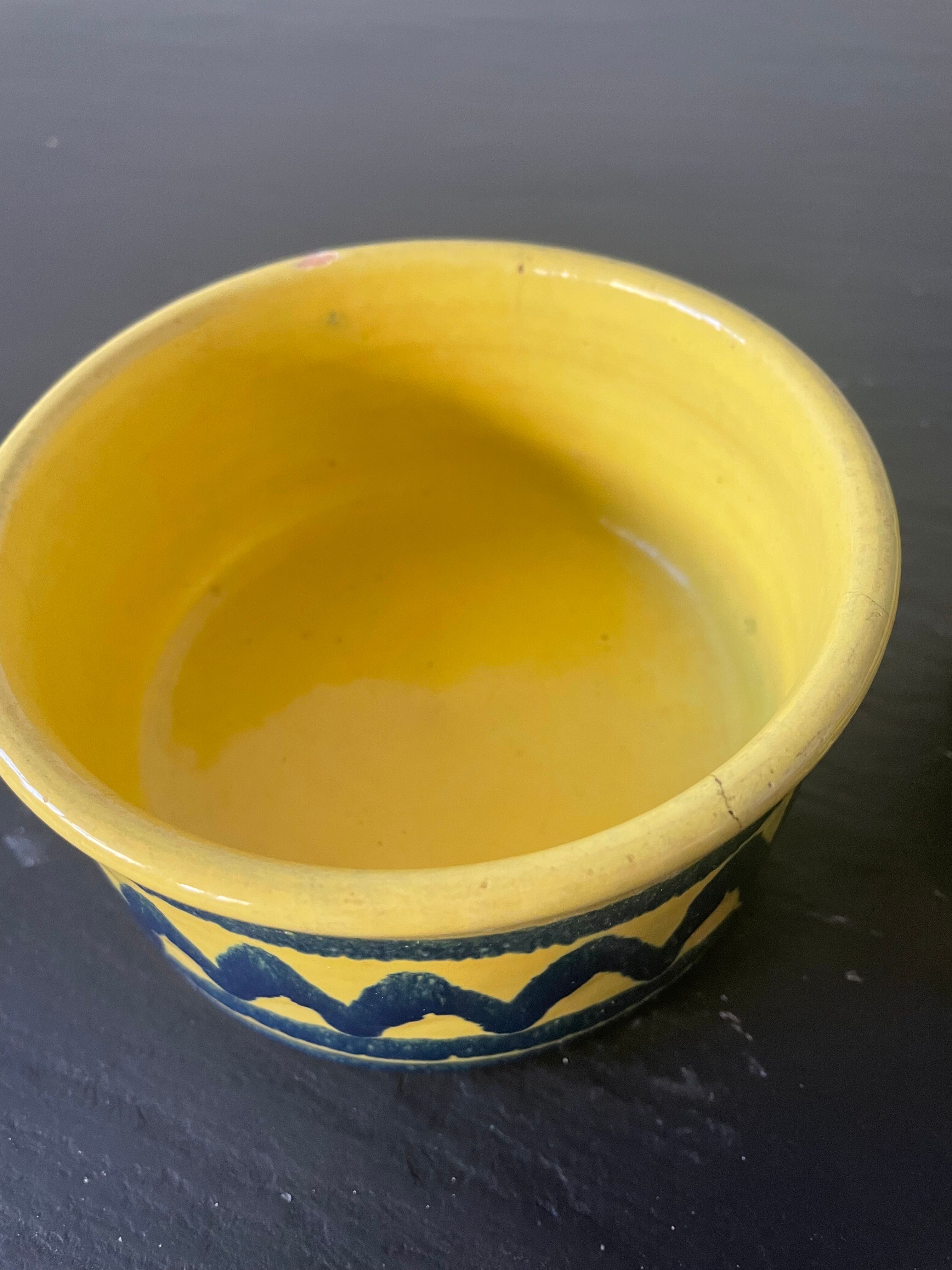 Geometric cups André Freymond