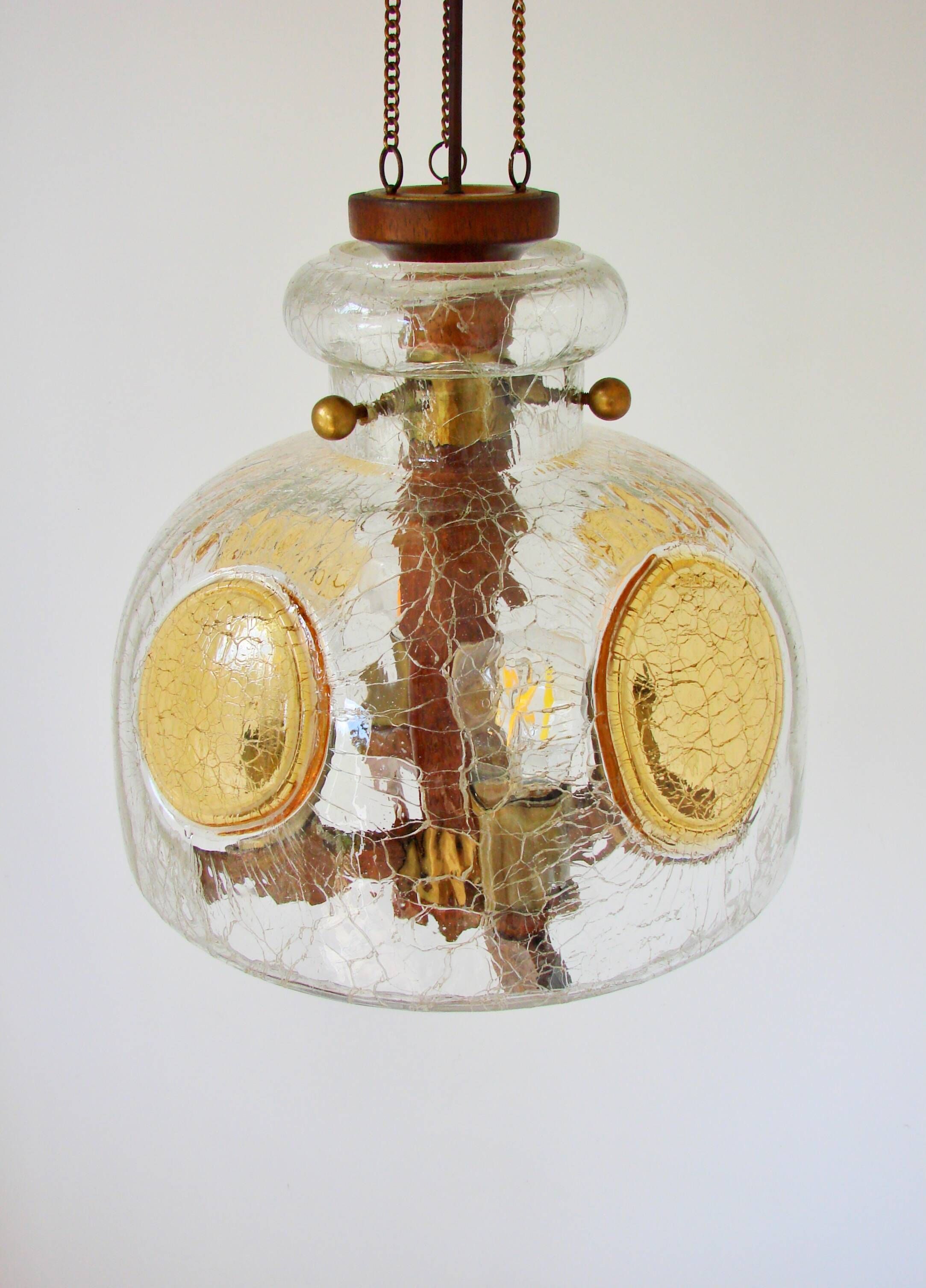 A modernist pendant light, 1970s.