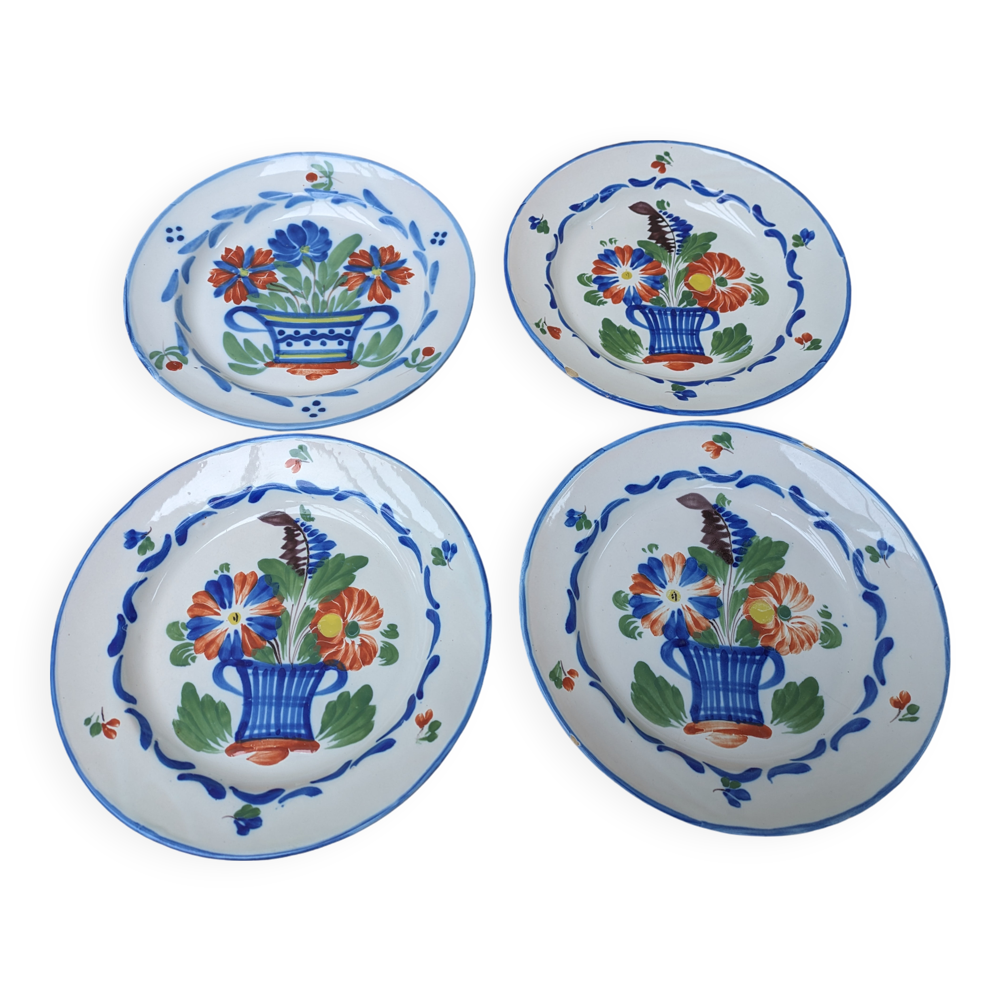 Set of 4 old Saint Clement plates with bouquet of flowers