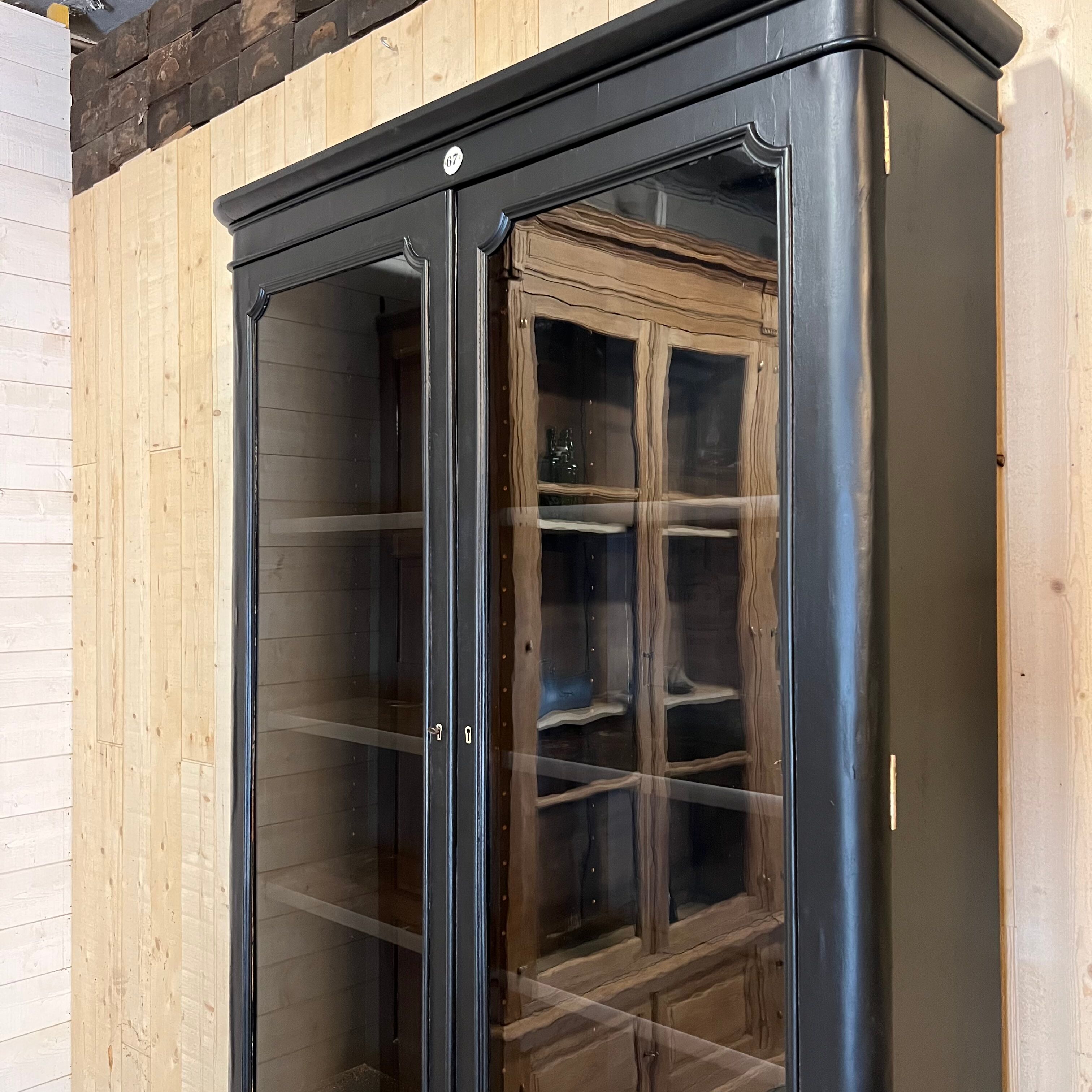 Buffet two glazed bodies