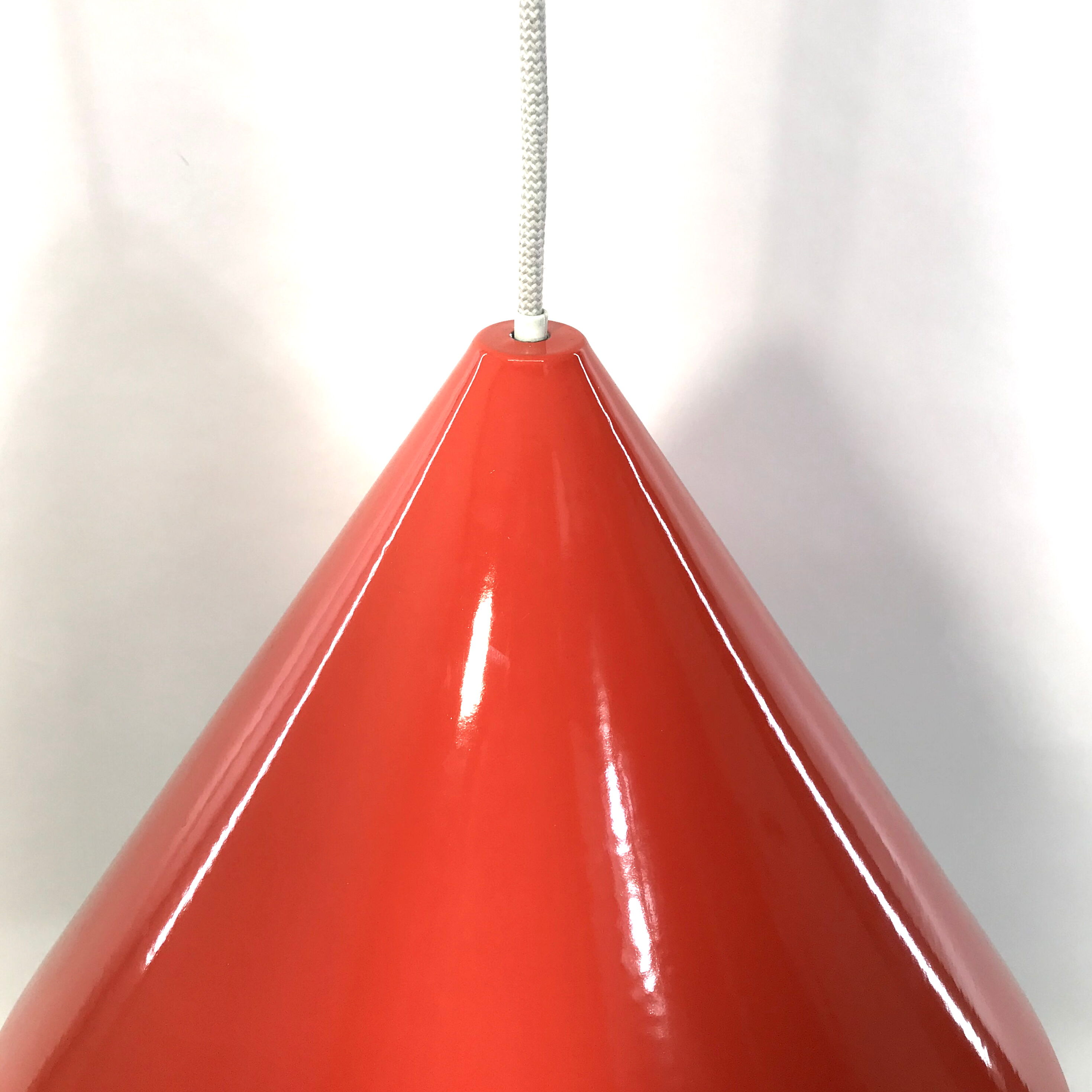 Arne Jacobsen's hanging lamp for Louis Poulsen