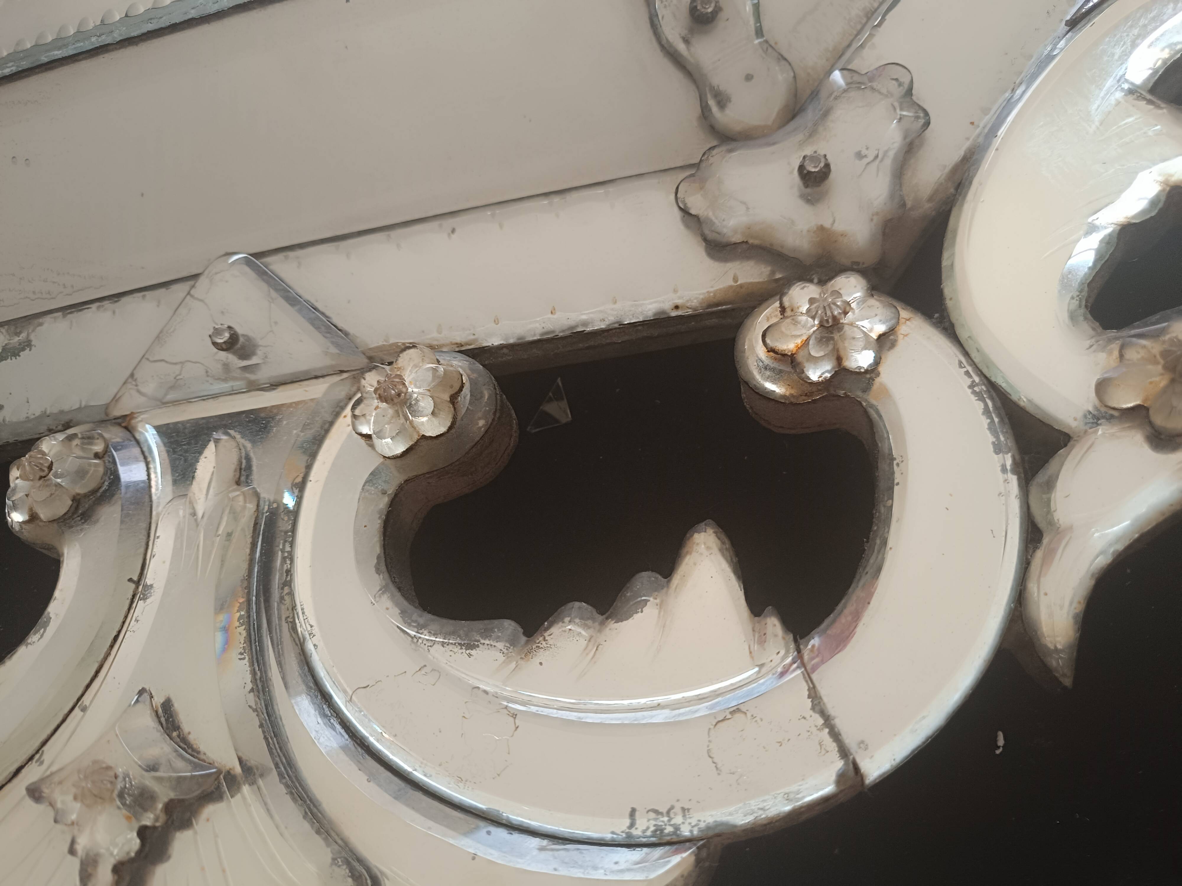 Large octagonal Venetian Murano mirror. Early 19th century