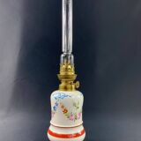 19th century oil lamp in Old Paris porcelain, Louis XVI style