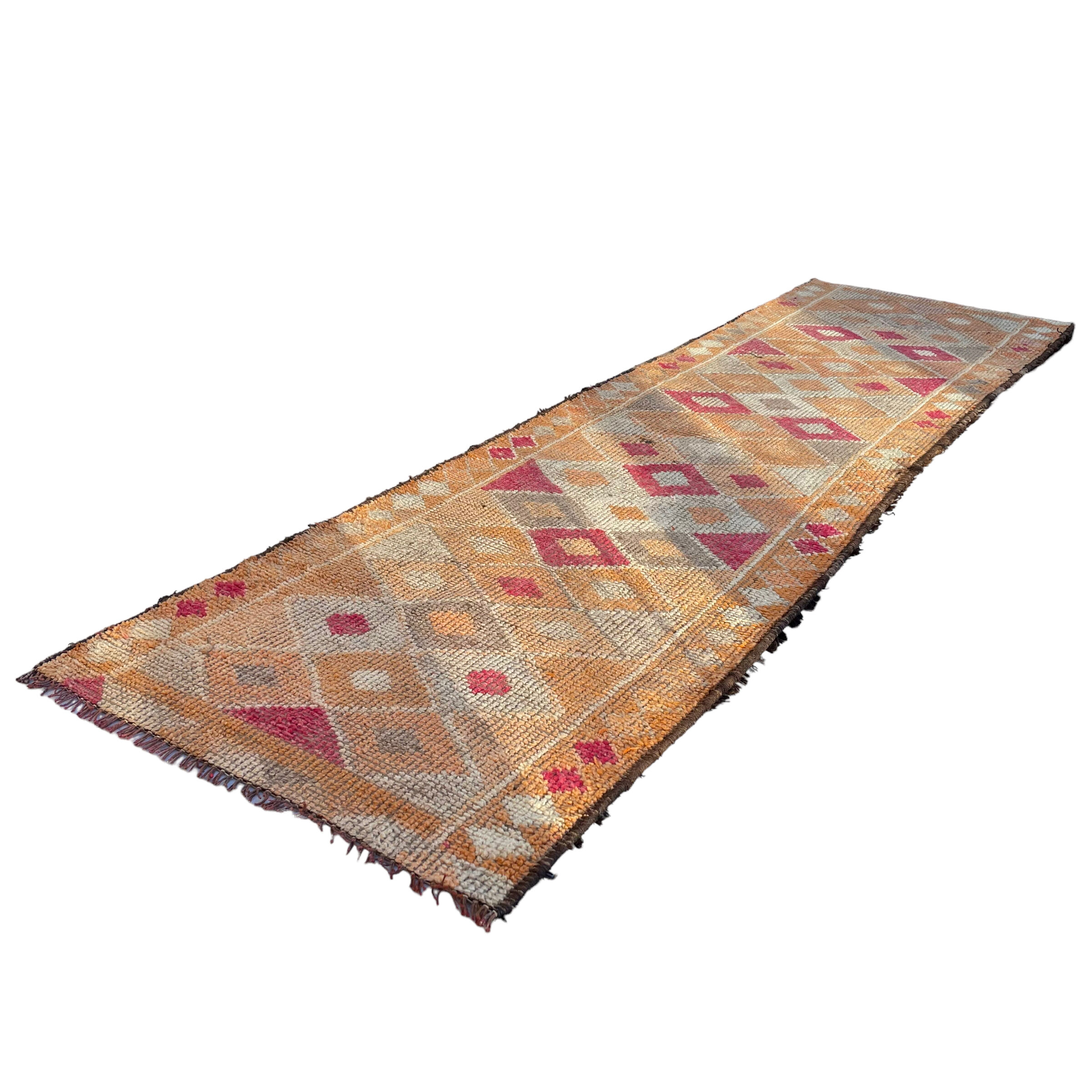 Vintage kurdish herki rug runner, 315 x 88 cm