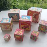 Cubes empilables en bois