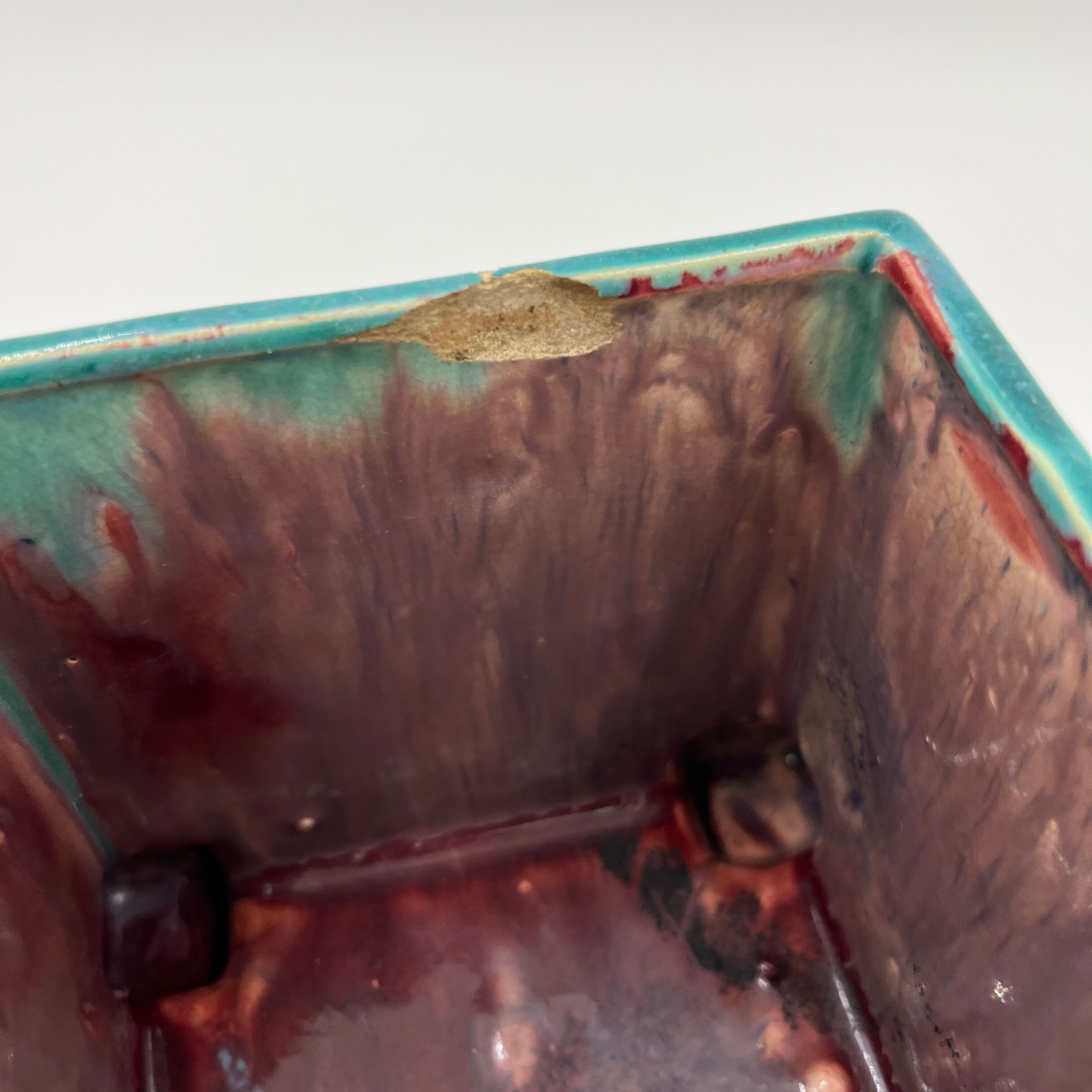 Square art deco pot cover of Thulin pottery