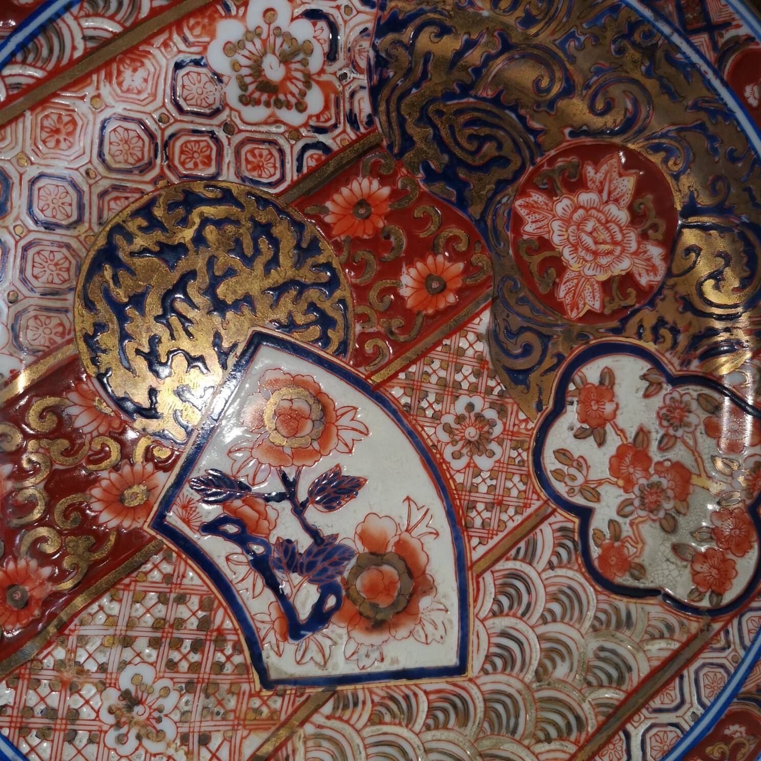 large Chinese imari plate or shallow bowl with flower and fan designs