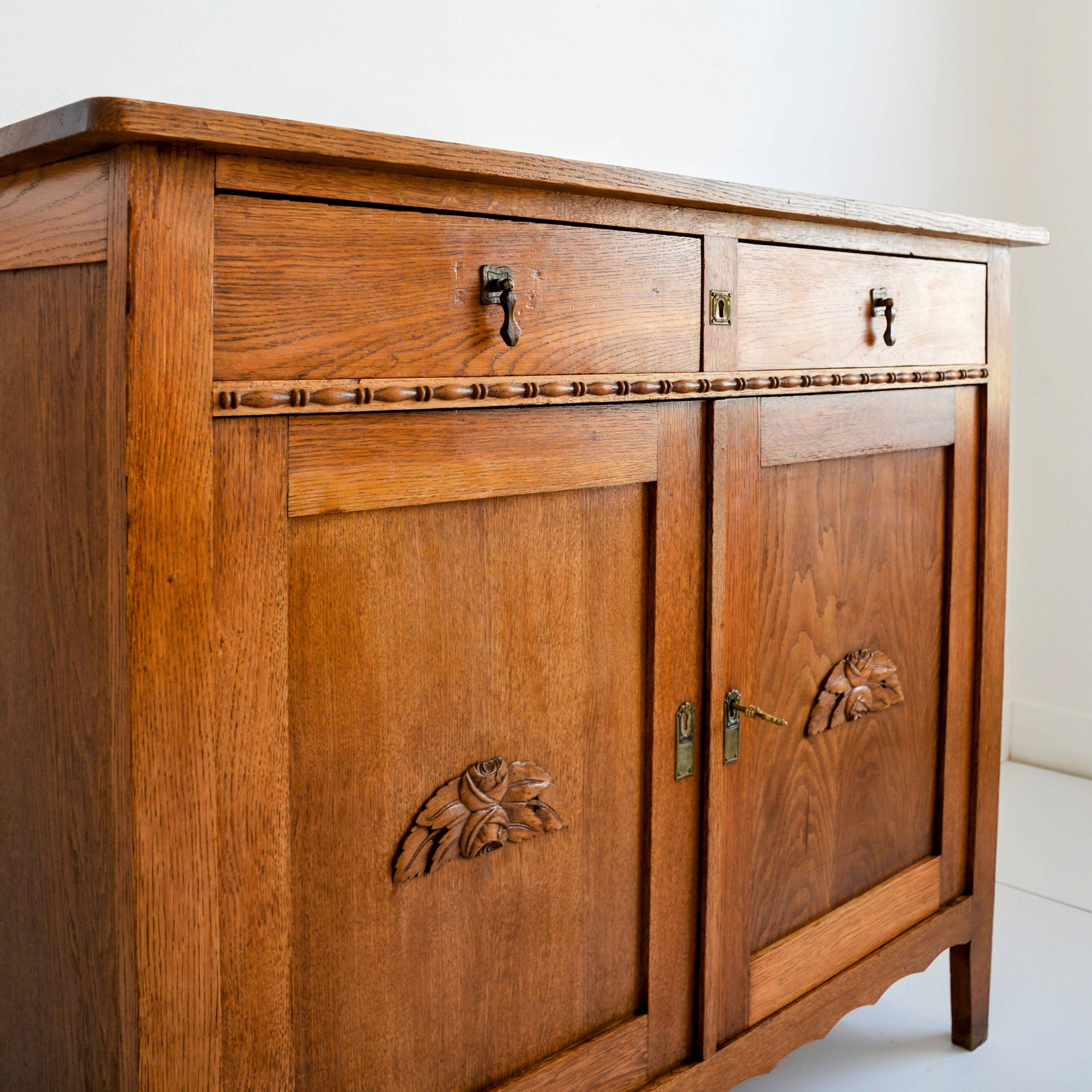 Parisian / Art Deco 1930 vintage buffet