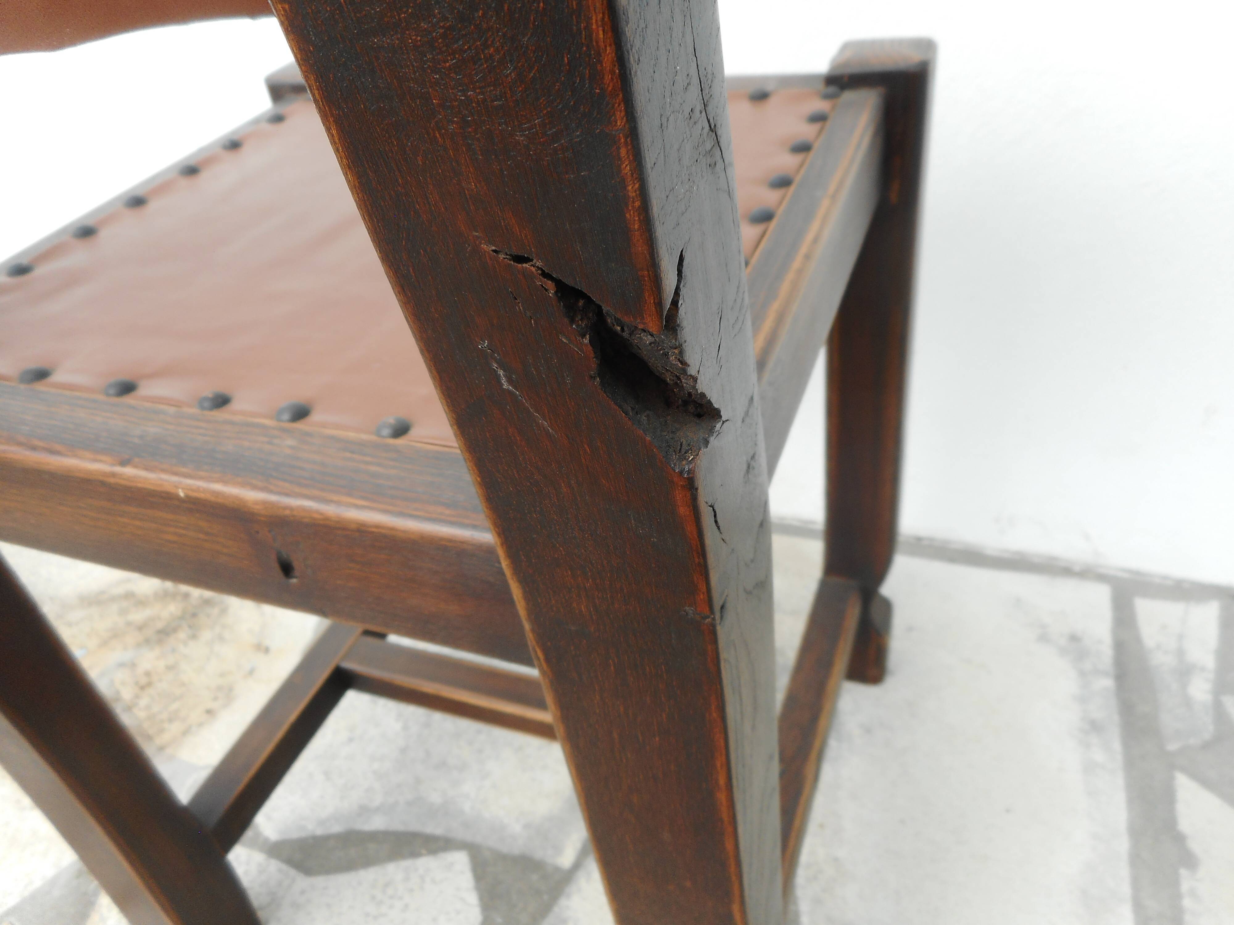 Series of 4 wood and leather chairs