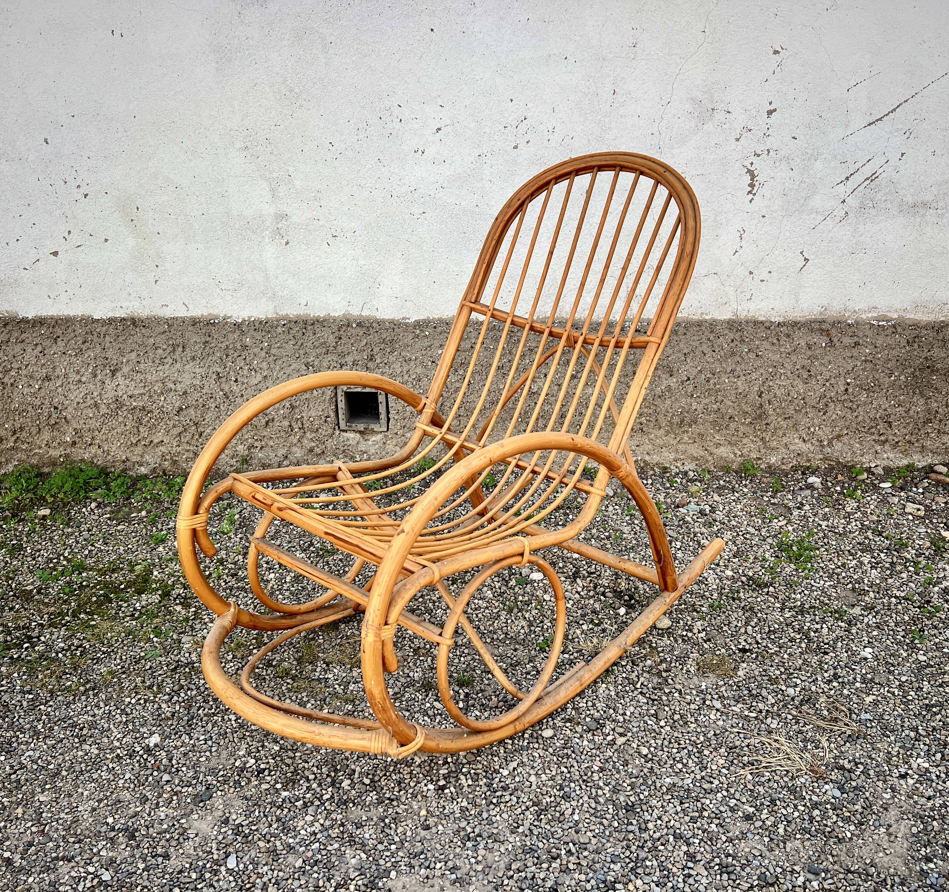 Adult rattan rocking chair – very good condition