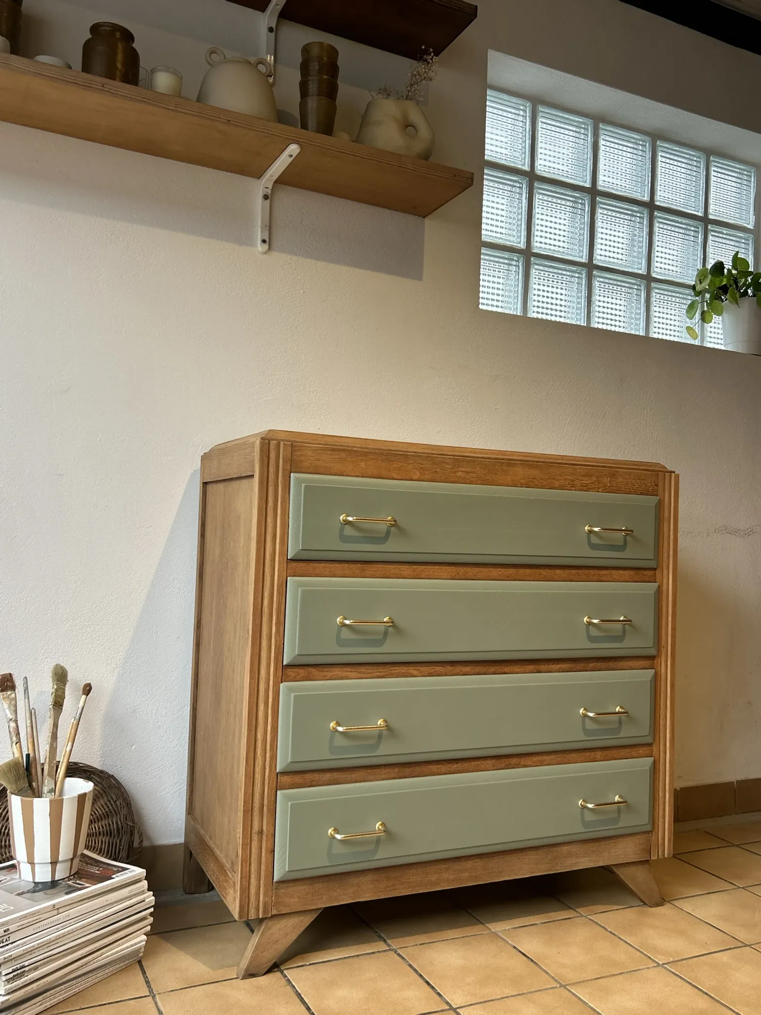 Vintage chest of drawers