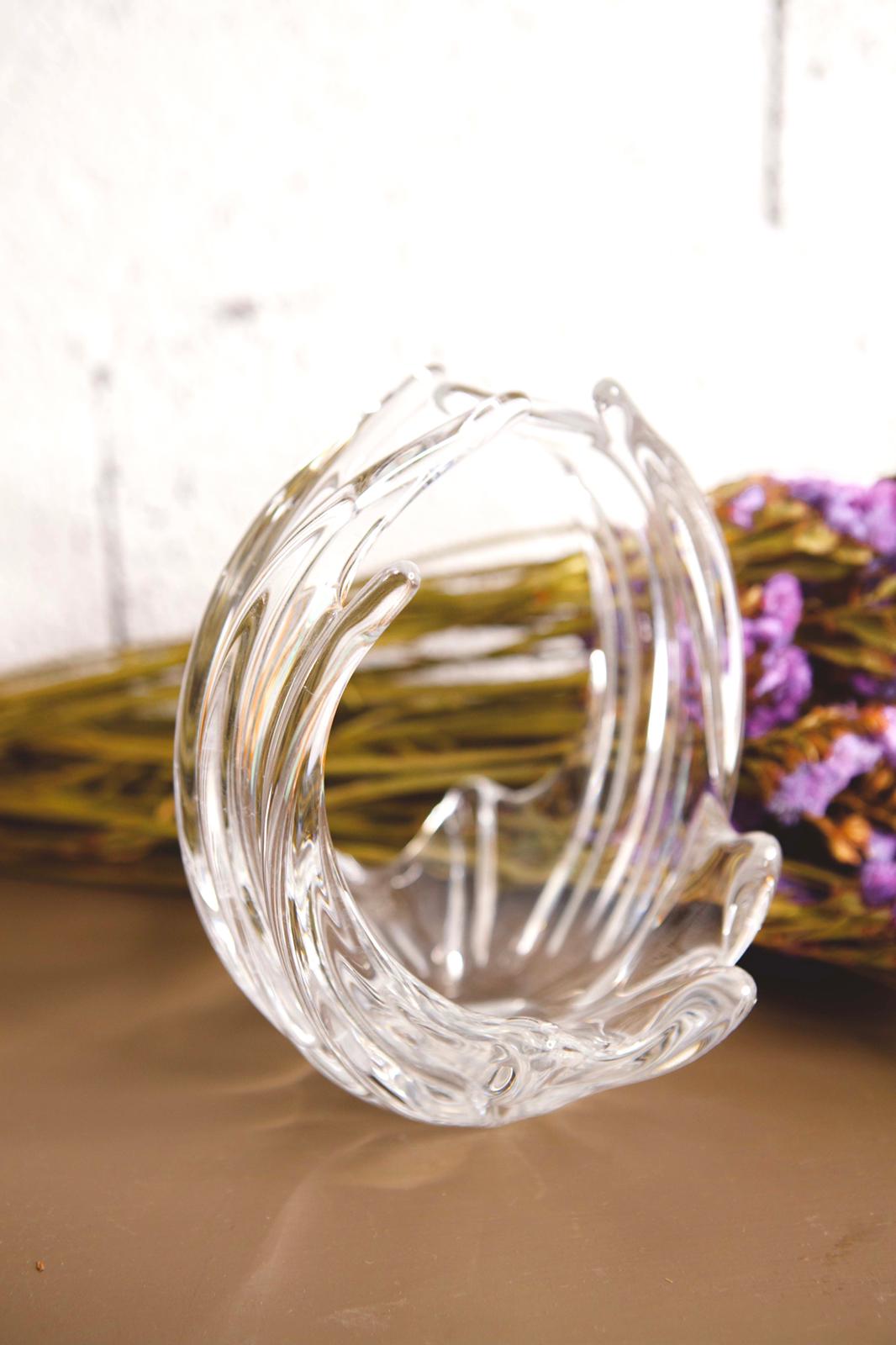 Empty crystal pocket ashtray