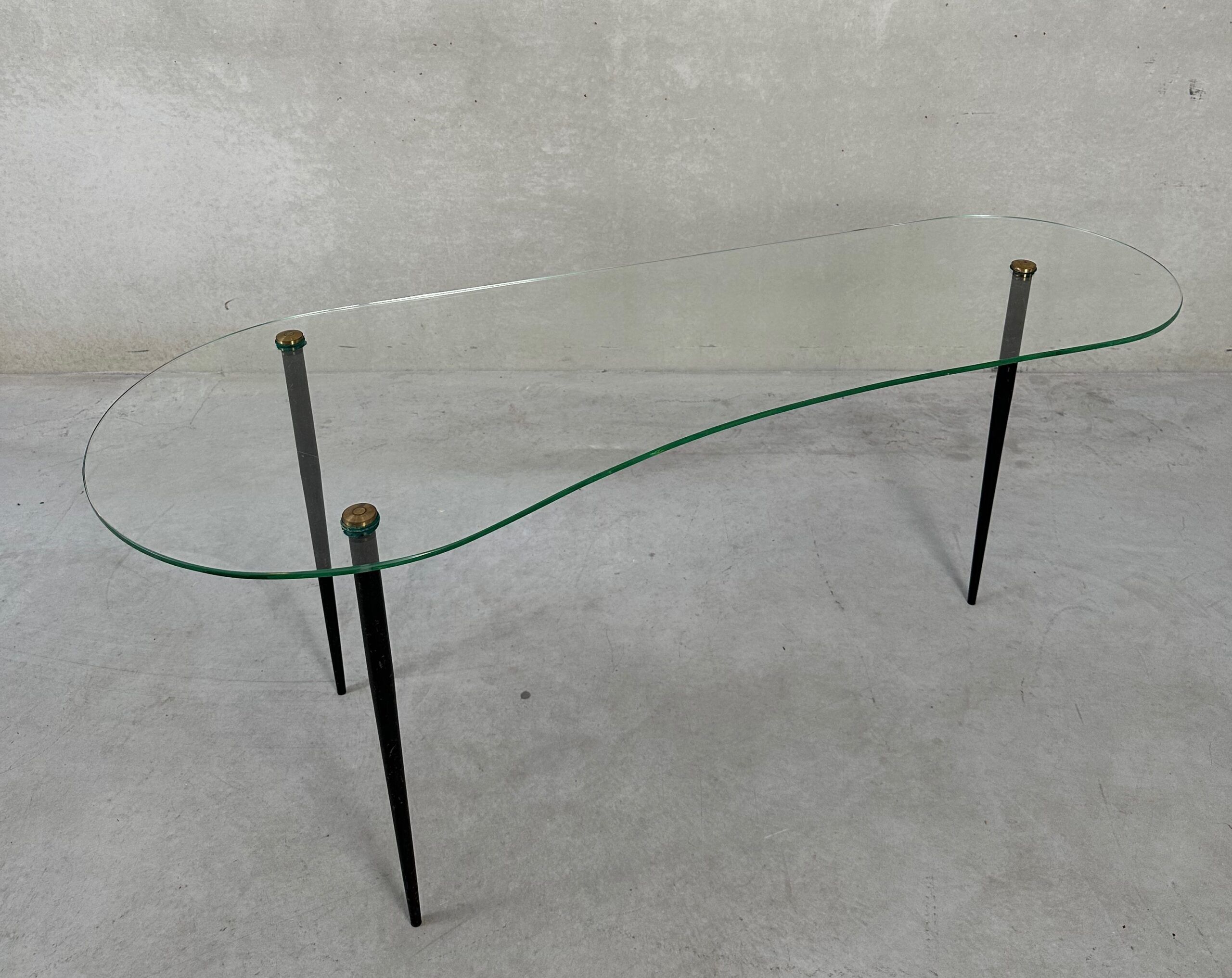 Table vintage 'amoeba' sur trépied