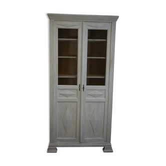 Showcase 2 doors mesh in fir 1930 patinated white