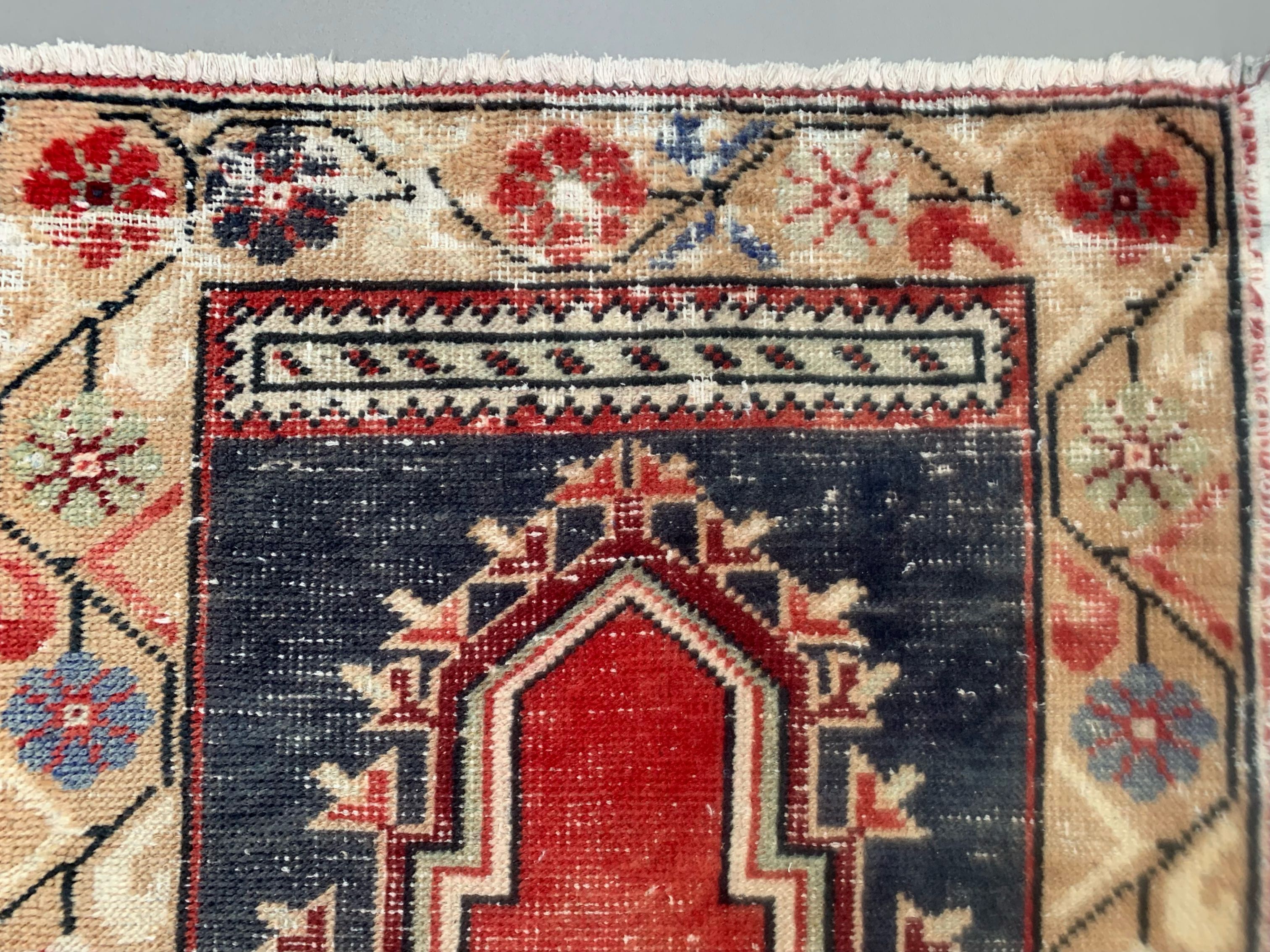 Turkish oushak rug 115x73 cm vintage carpet