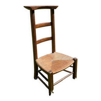 Chair prays to god