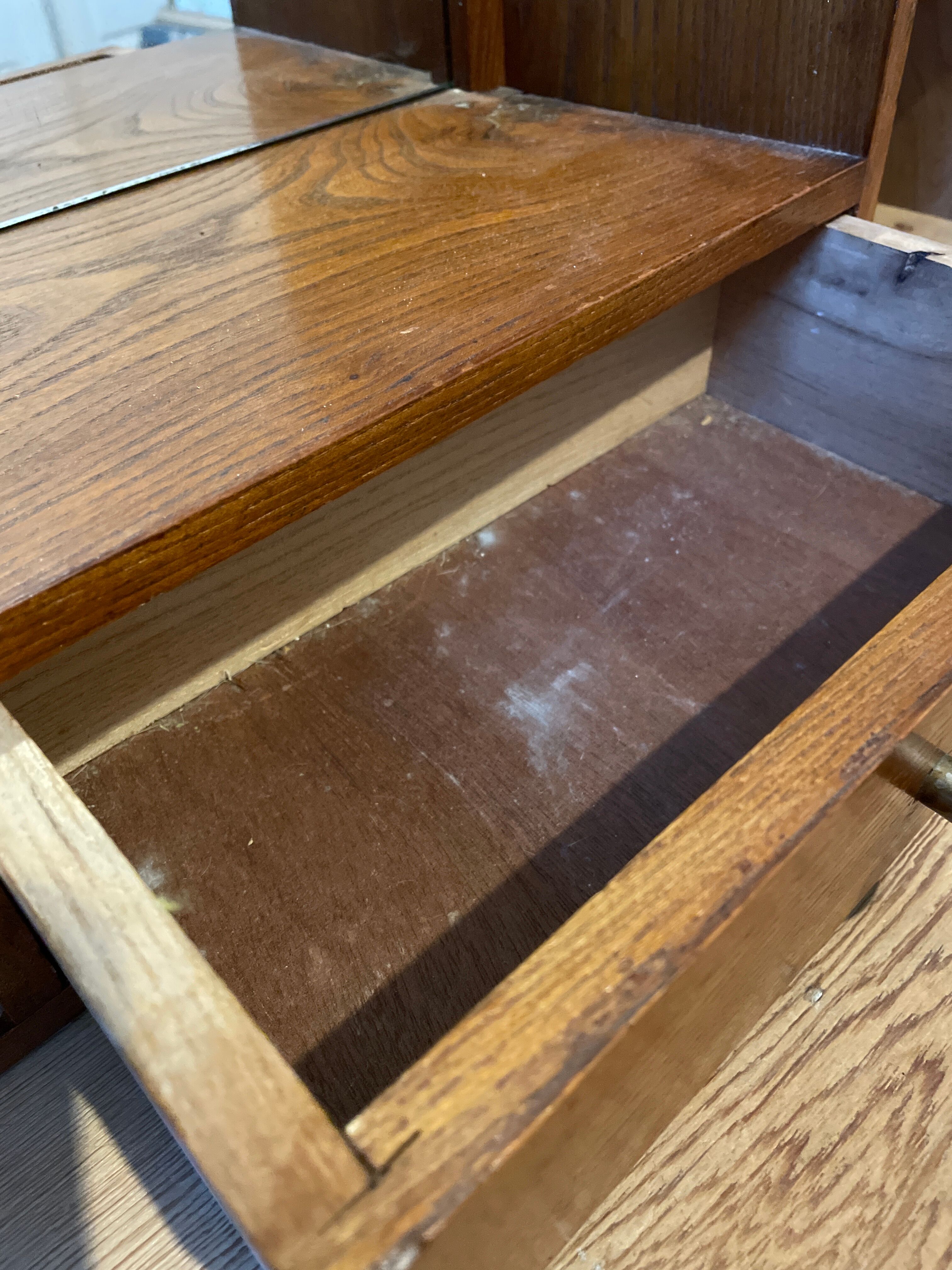 Antique wall-mounted toilet cabinet