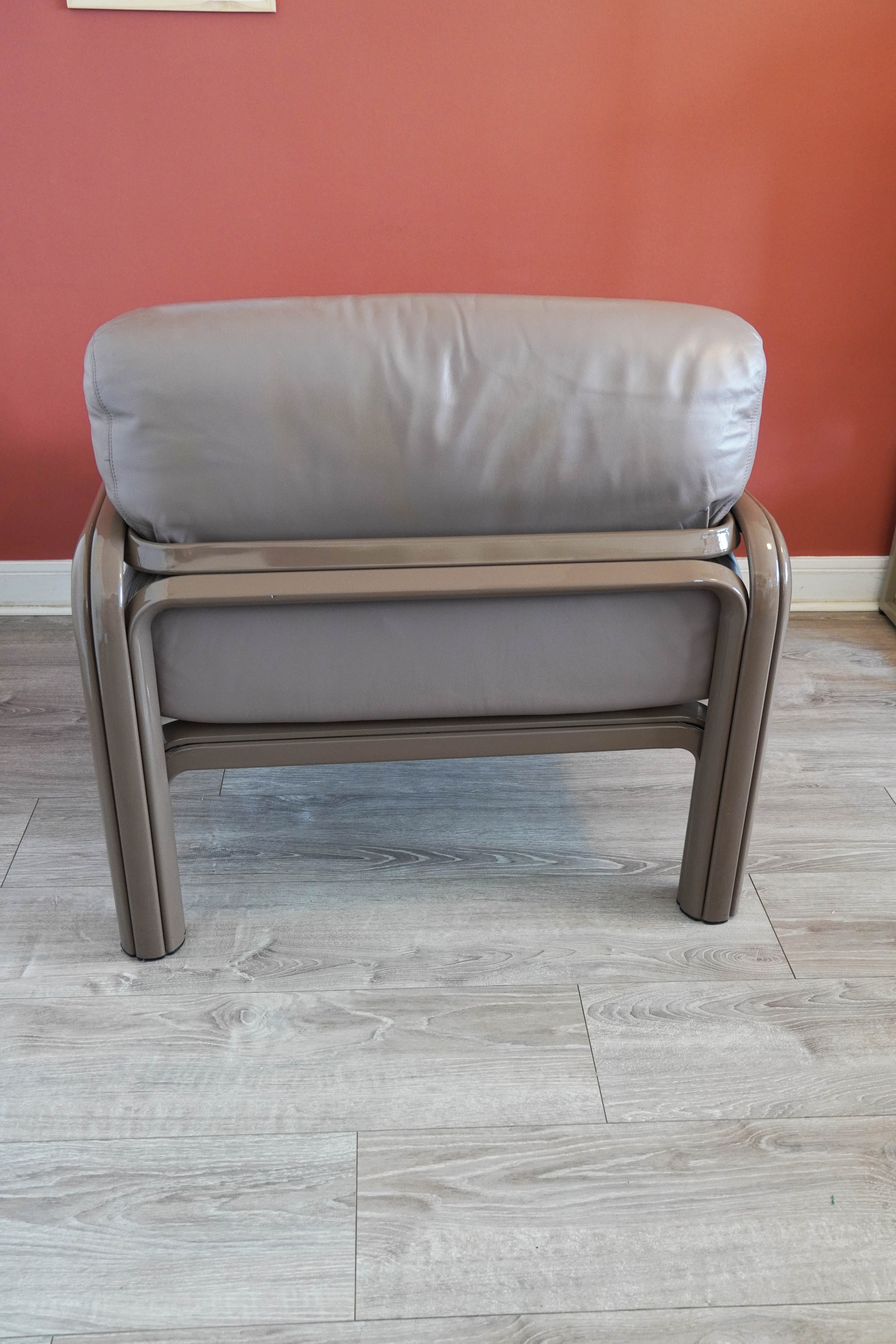 Orsay leather armchair by Gae Aulenty for Knoll