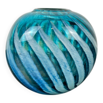 Vase artisanal en verre bleu Phoenician Glass Malta