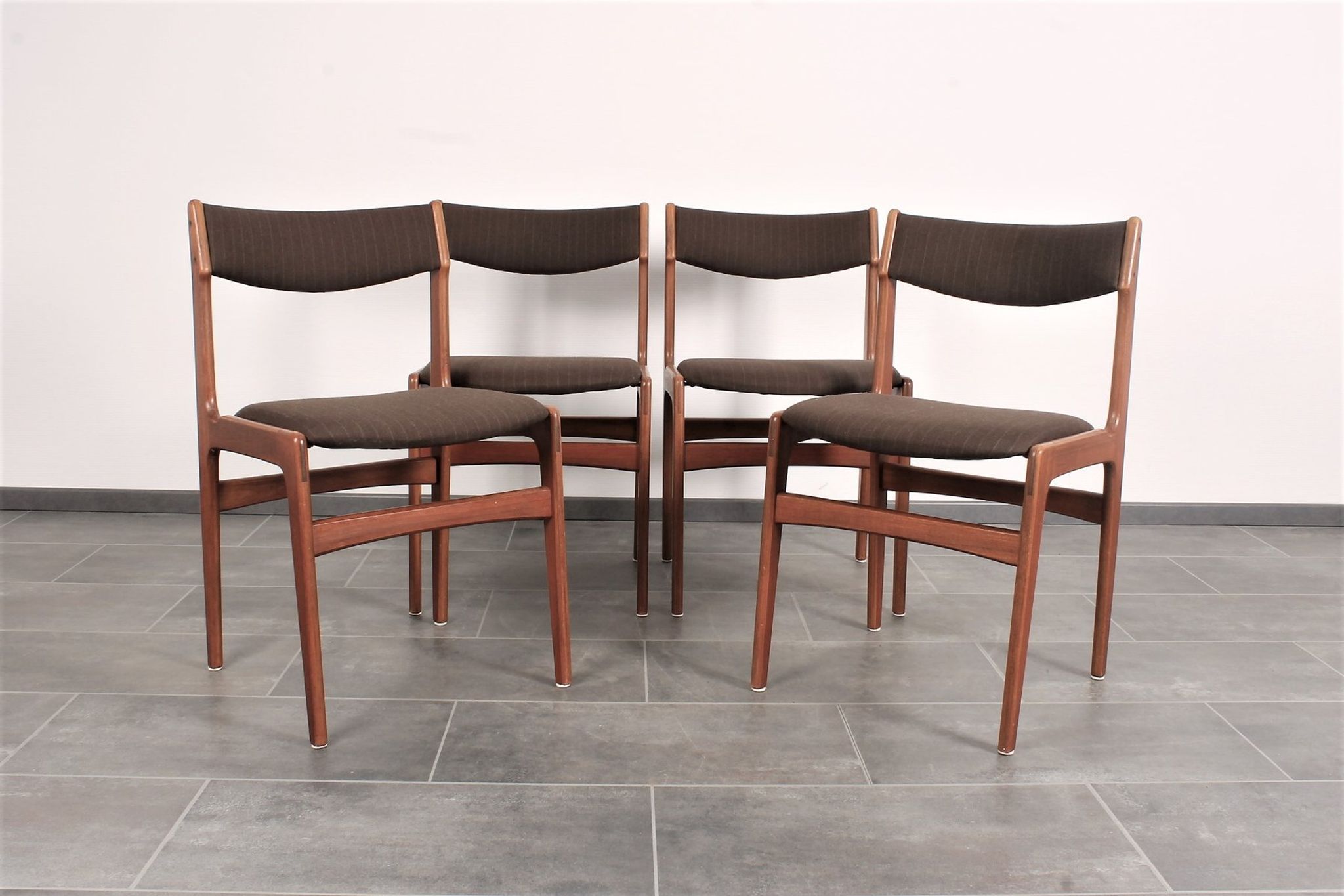 Set de 4 chaises de salle à manger en teck par Erik Buch pour Anderstrup 1950s