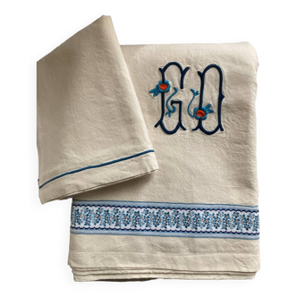 Embroidered sheet and bolster case