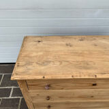 Parisian chest of drawers