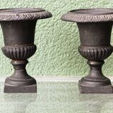 Pair of miniature Medicis vases in cast iron