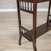 Table d'appoint en palissandre des années 20, en shellac, années 1950.