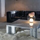 Jumbo coffee table by Gae Aulenti produced by Knoll in Carrara marble