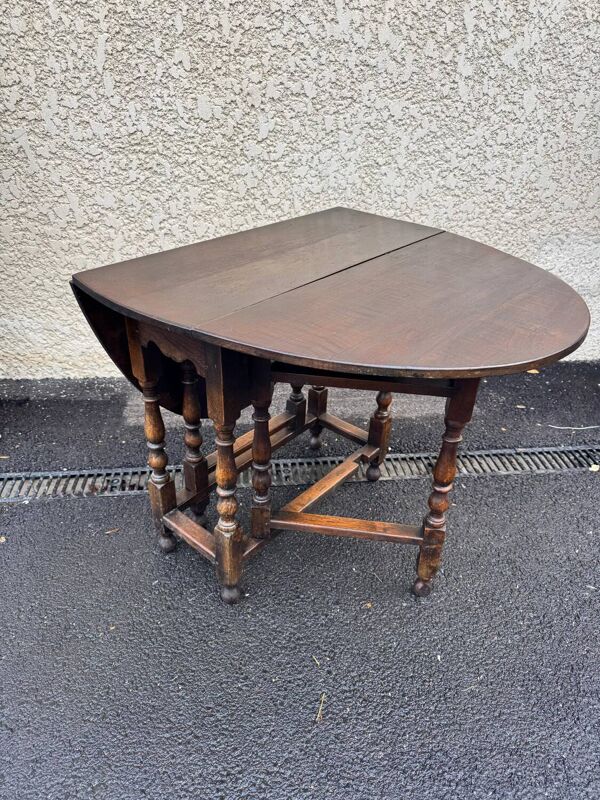 Table à volant estampillée CC41 – Mobilier anglais de la Seconde Guerr