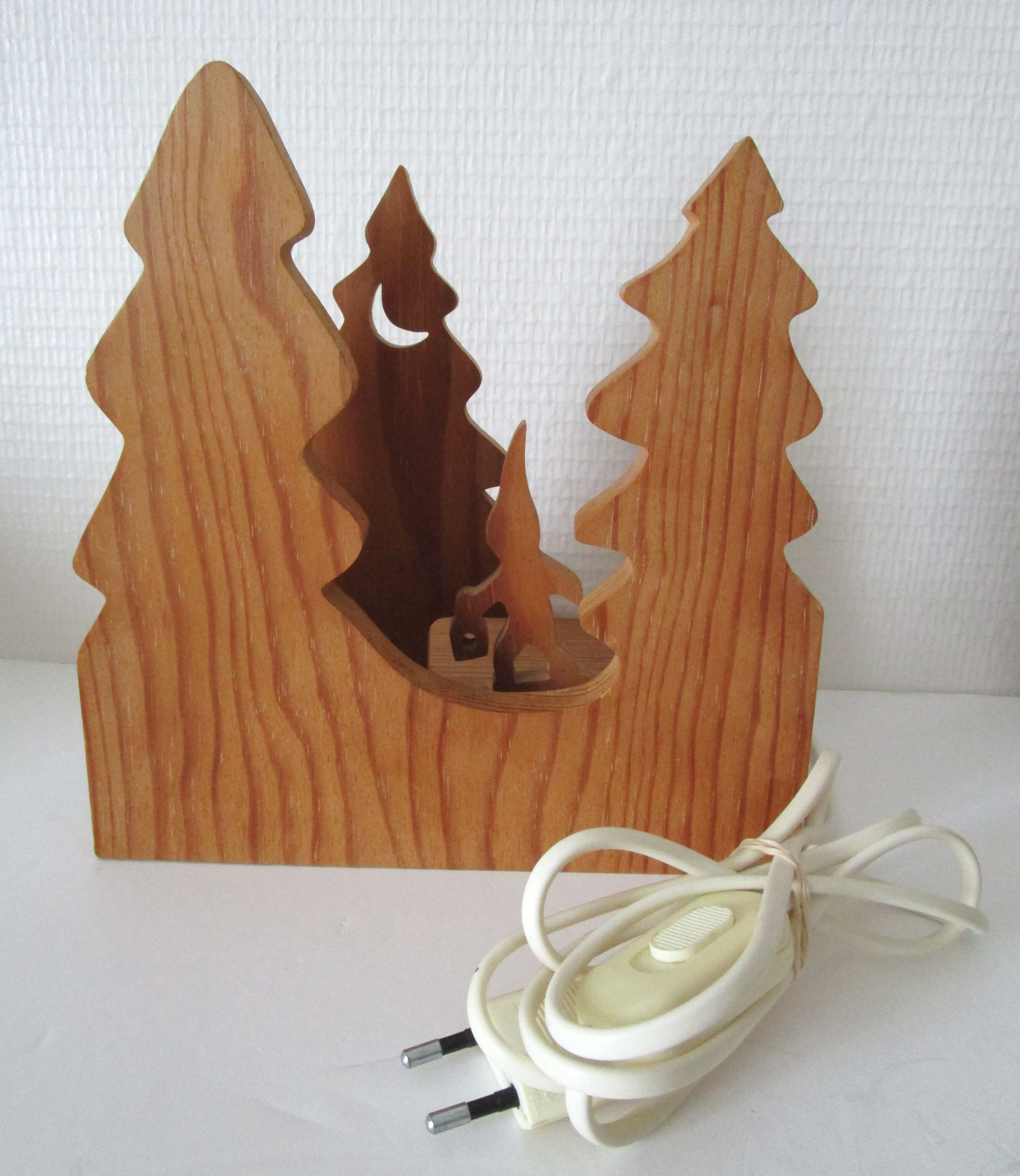 Lampe en sapin massif scandinave vintage