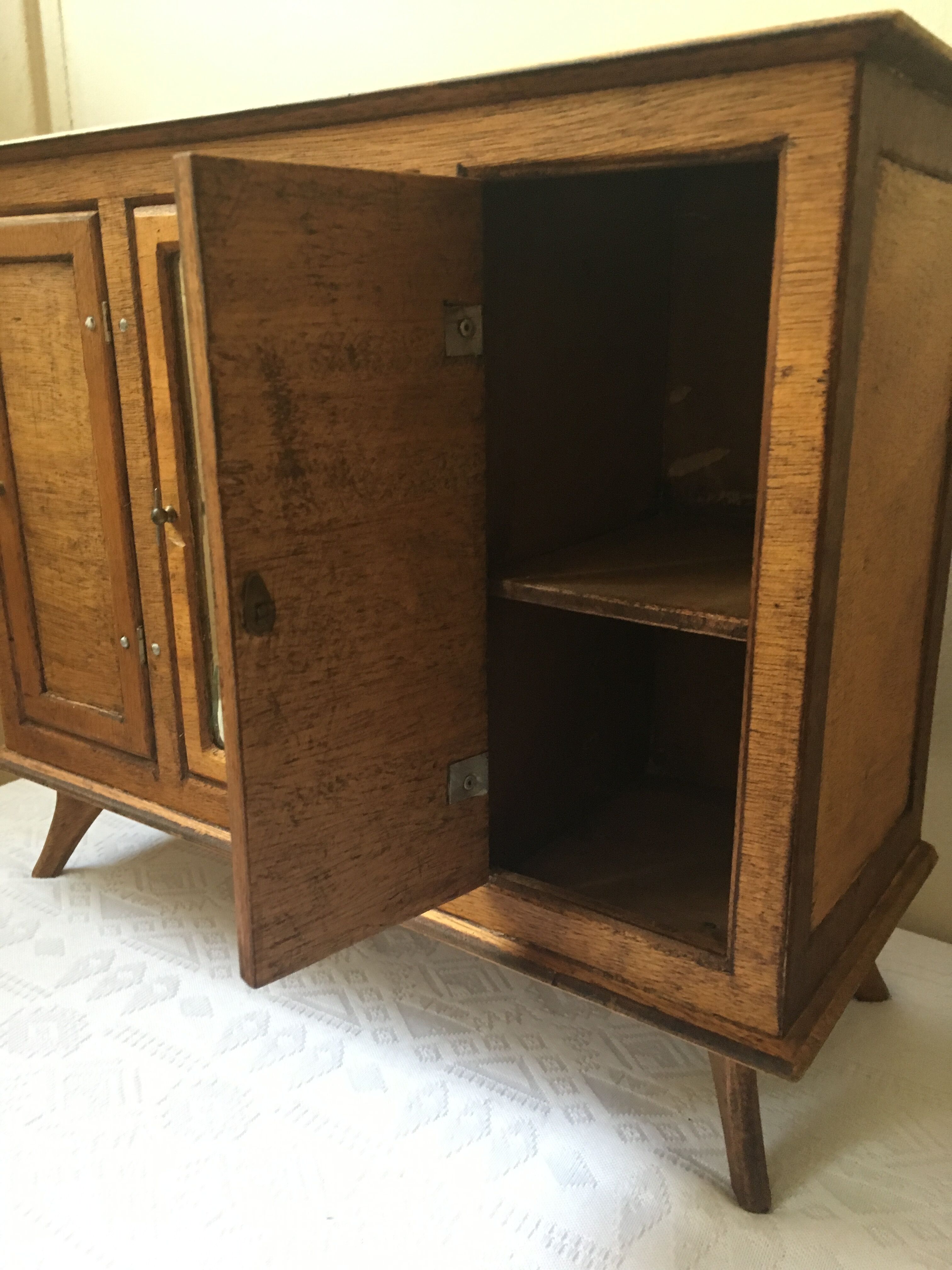 Doll cabinet 3 wooden doors with mirror