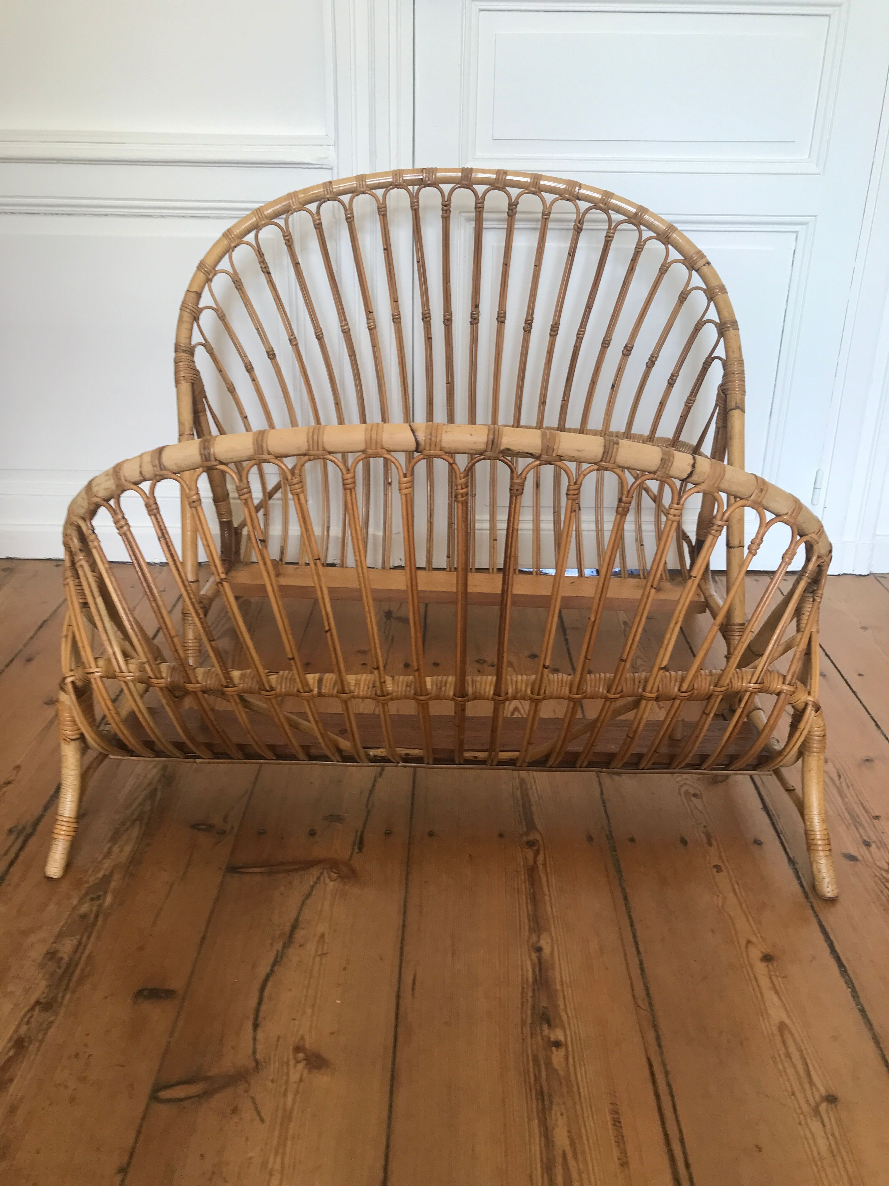 Rattan basket bed