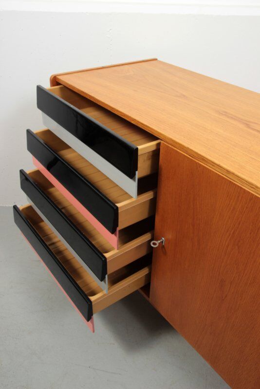 Buffet U 458 de Jiří Jiroutek