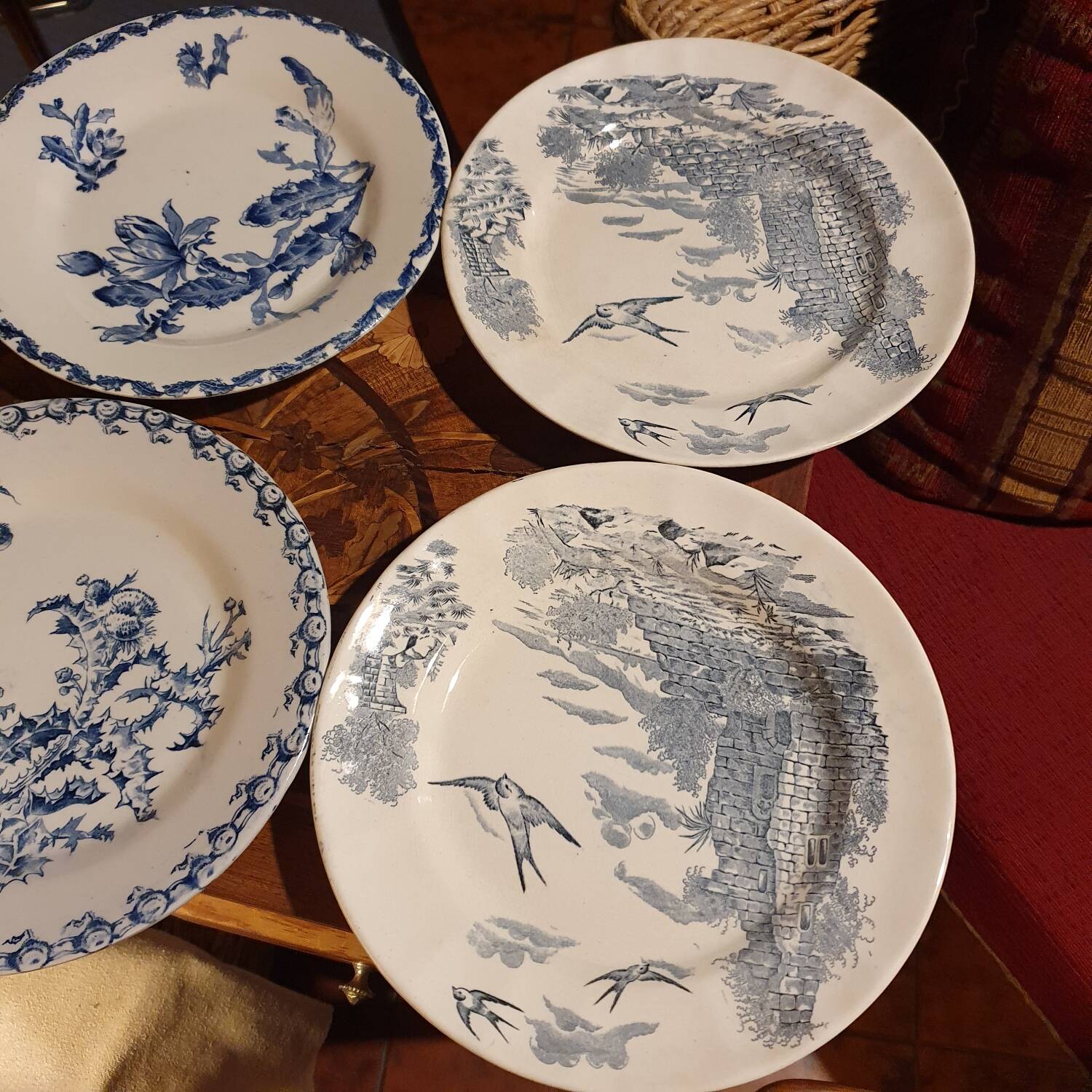 Set de 6 assiettes 4 Longchamp et 2 de Gien