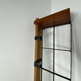 Wall-mounted coat rack with 5 wood and iron hooks