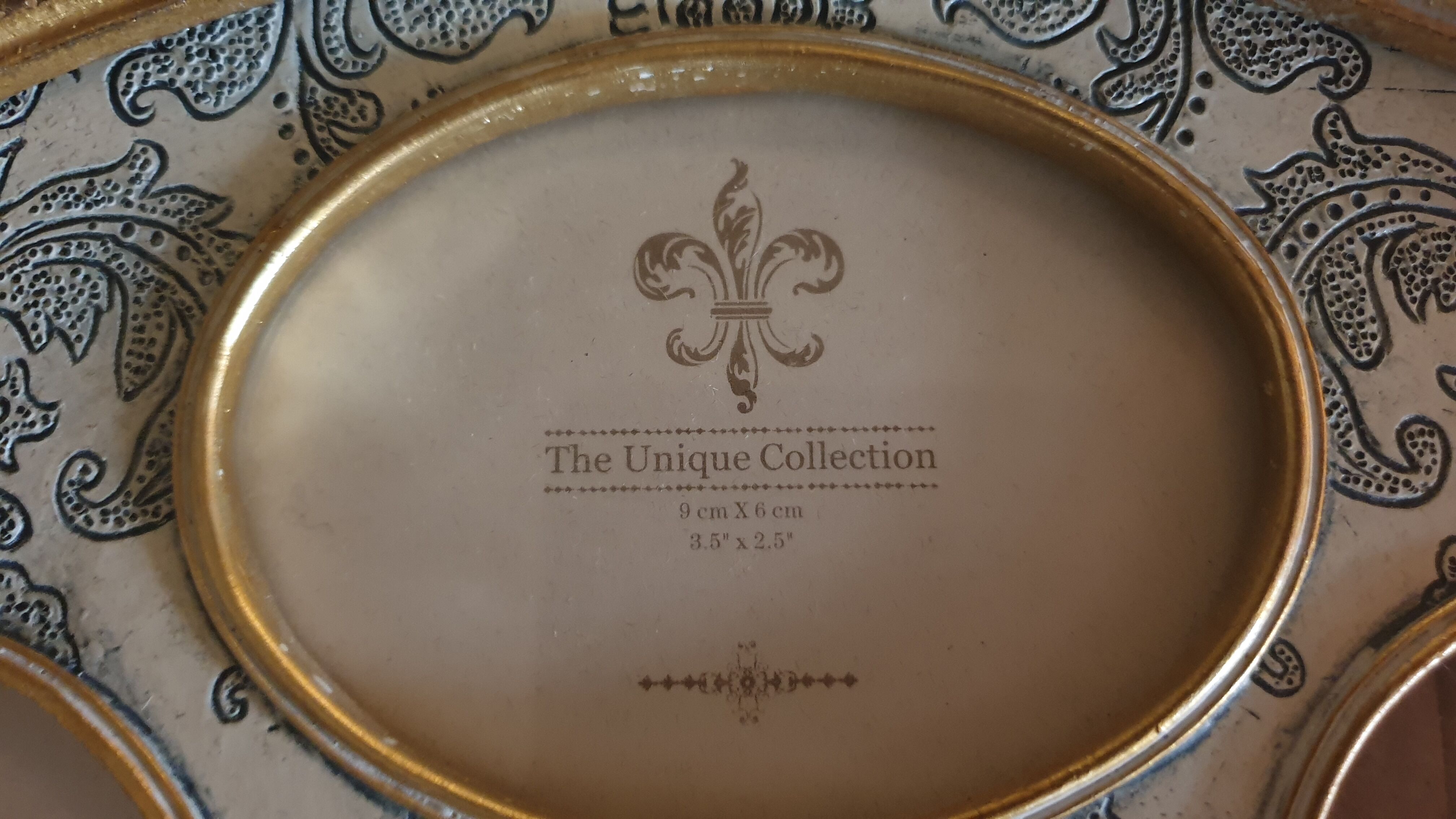 Louis XVI oval frame