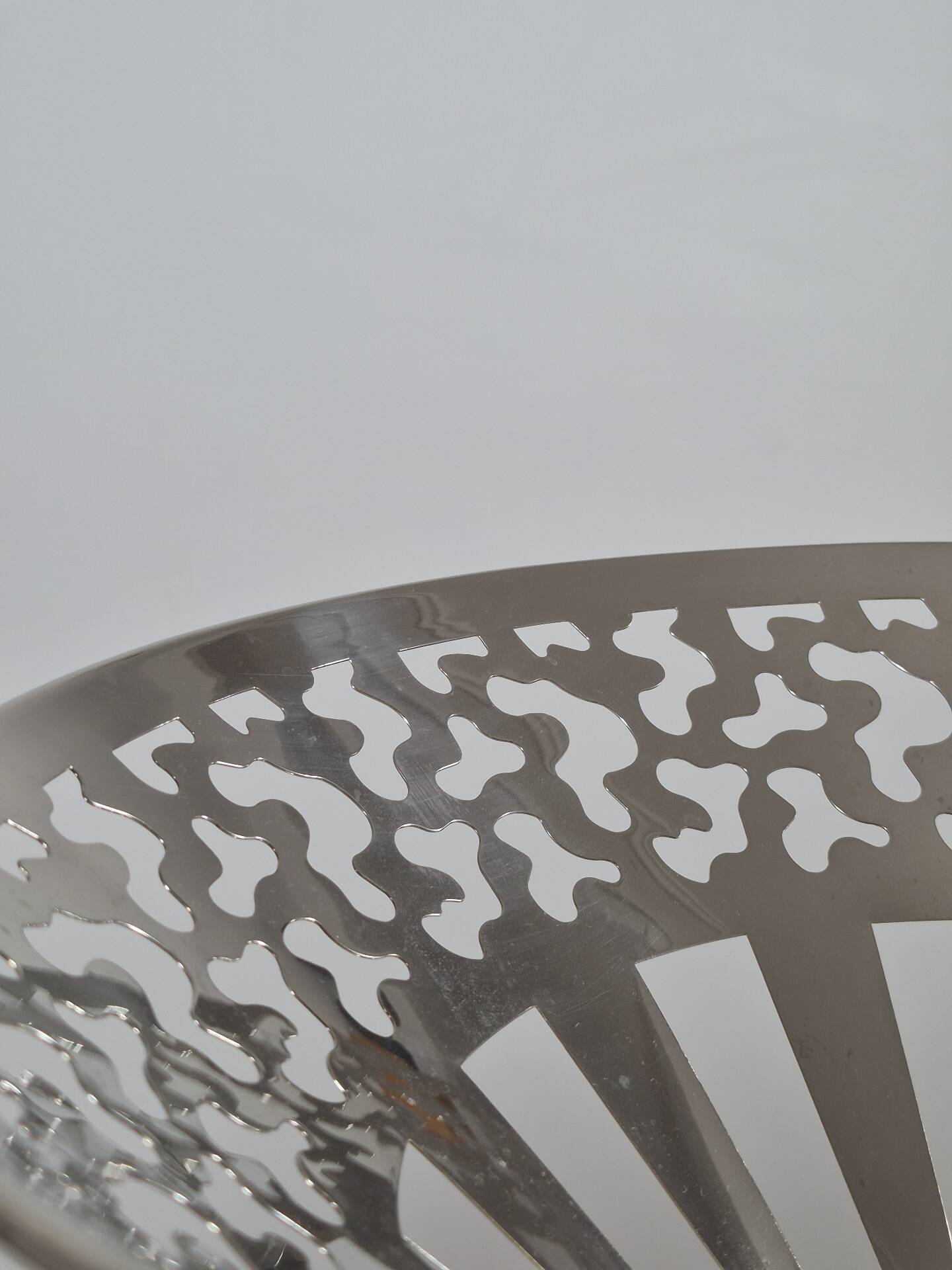 Vintage postmodern fruit bowl by George Sowden for Bodum.
