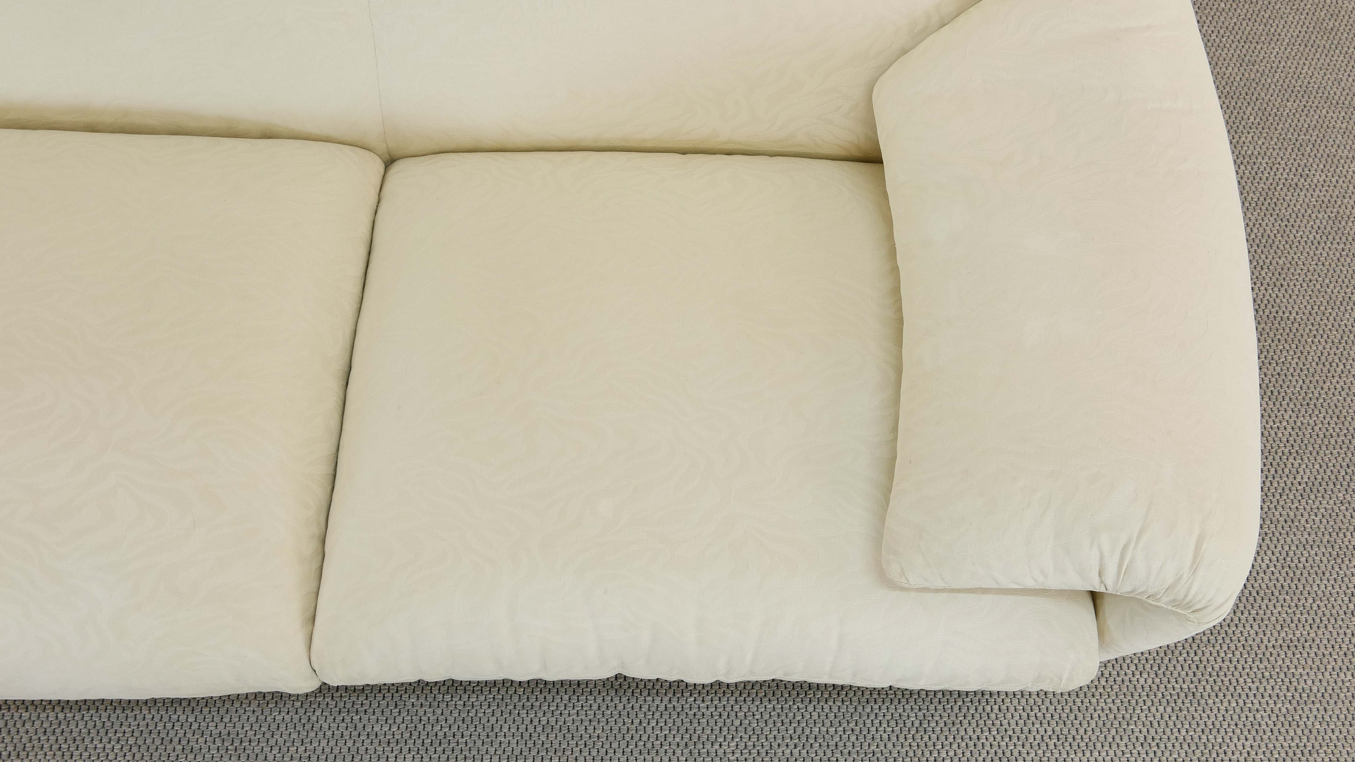 Maralunga 3-seat Sofa with Footrest in offwhite by Vico Magistretti for Cassina, Italy