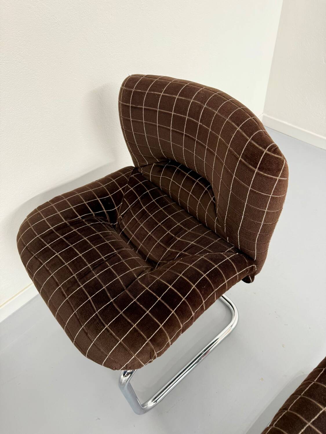 6 old tubular and velvet chairs Italian design from the 70s