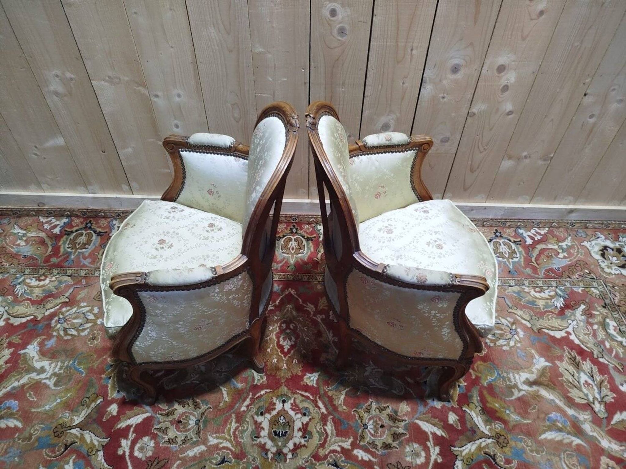 Pair of armchairs - Louis XV style bergères in silk.