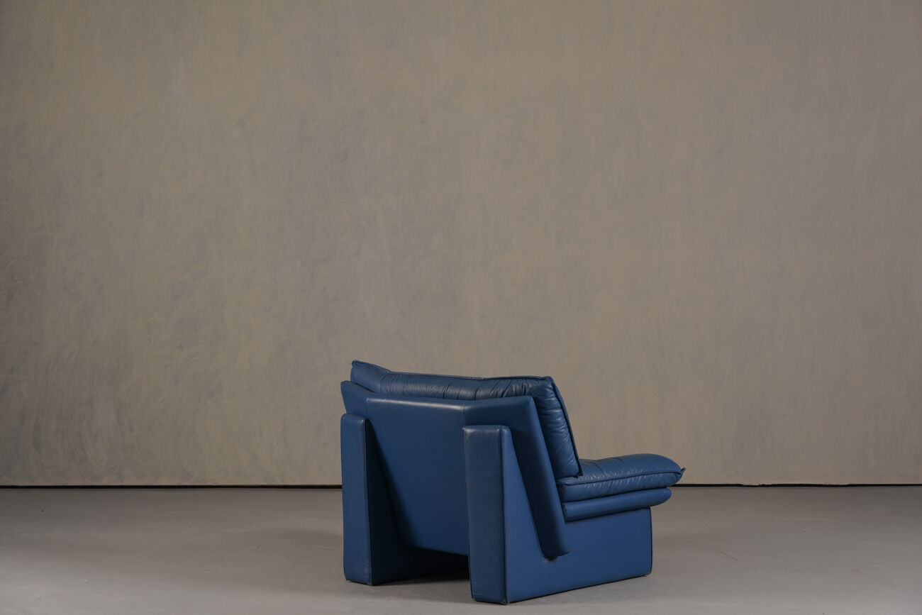 Nicoletti Salotti post-modern leather armchair, Italy 1980s
