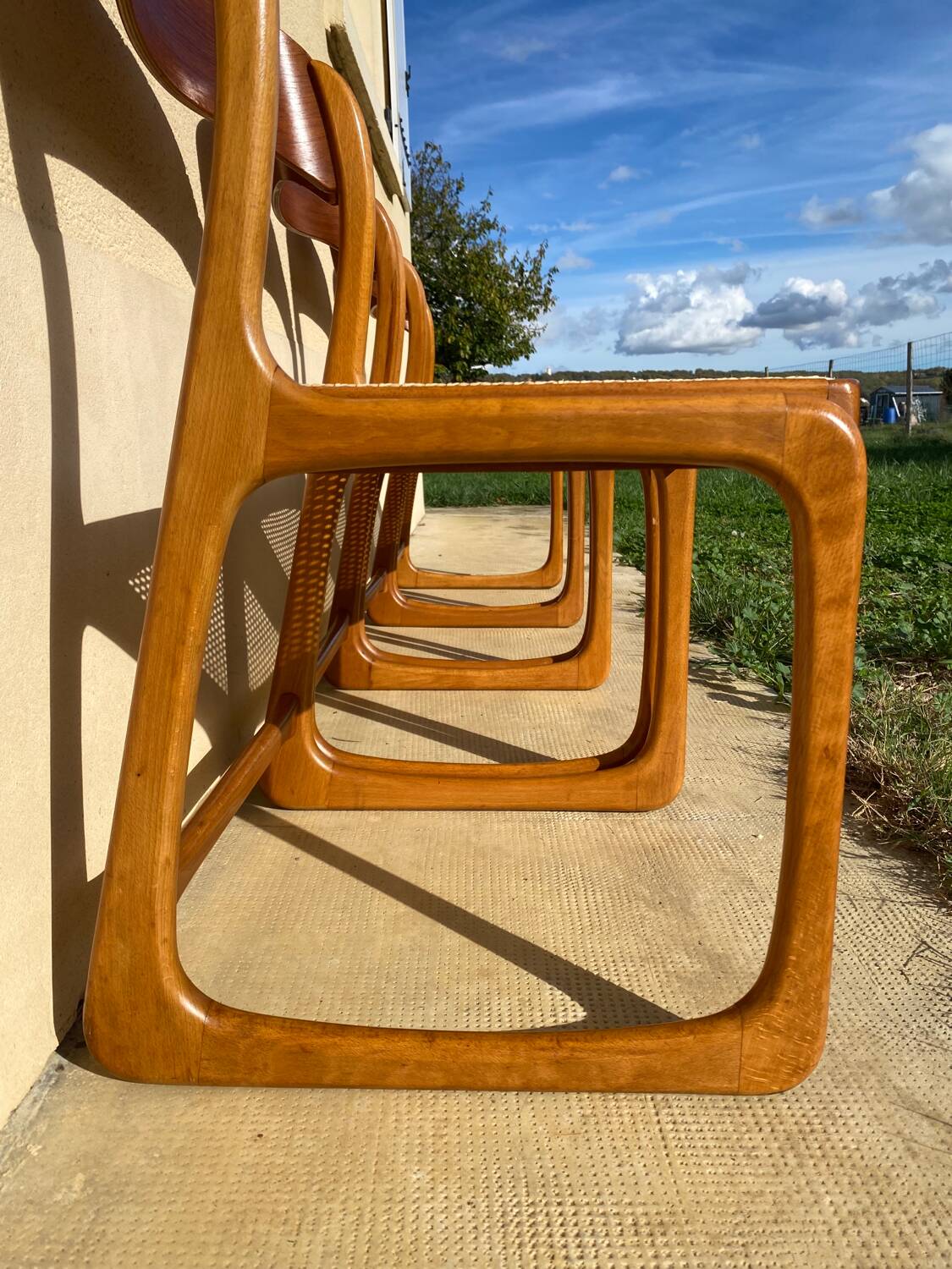 Suite de 4 chaises Baumann « Traineau »