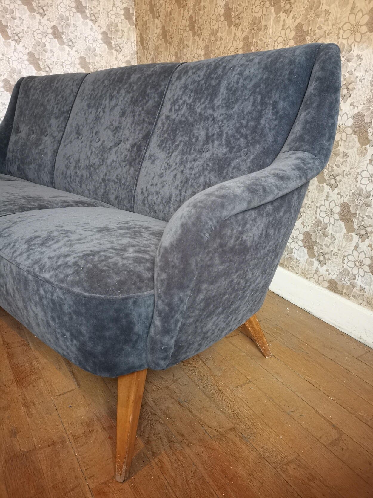 3 seater sofa 50s 60s gray velvet