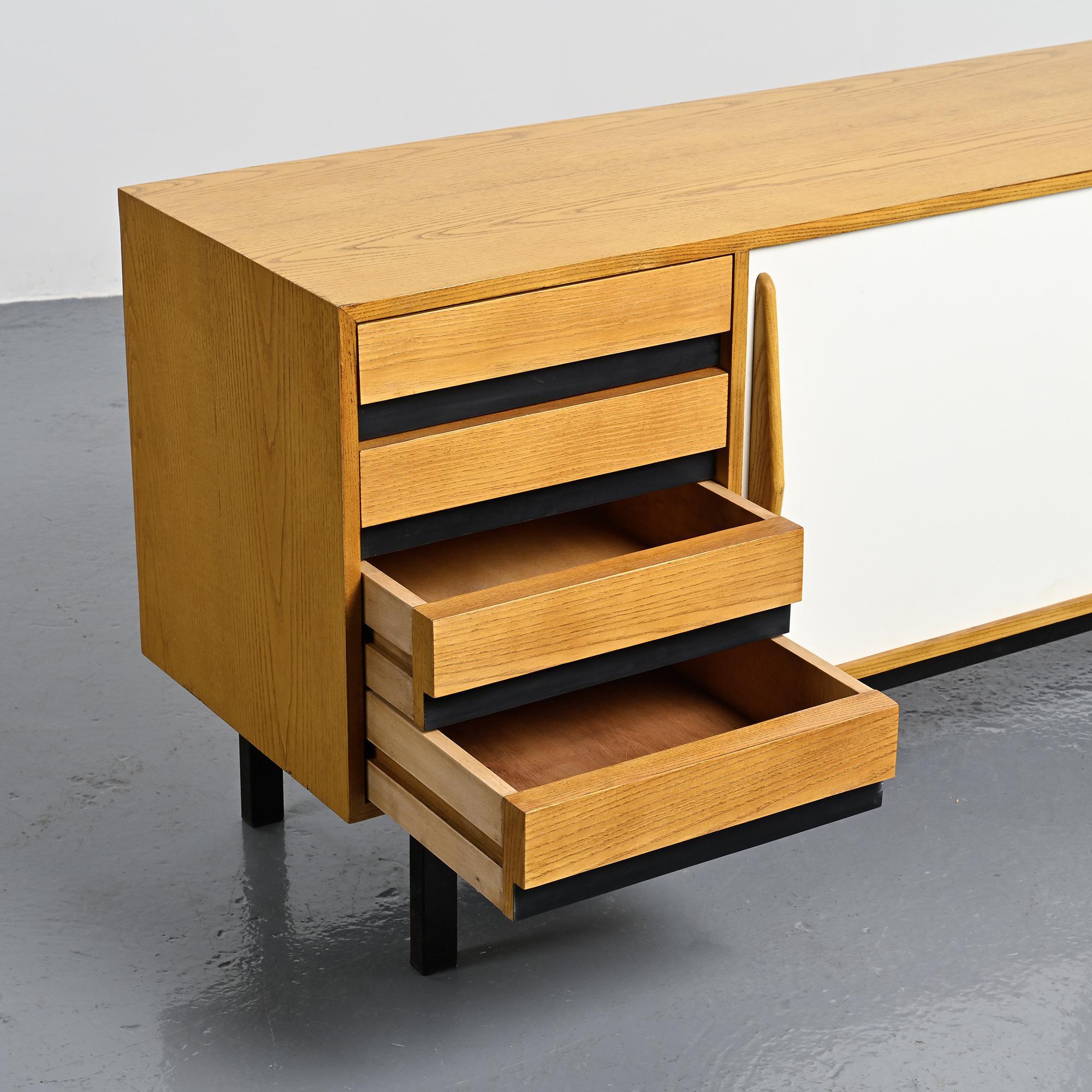 Enfilade Cansado par Charlotte Perriand, circa 1960