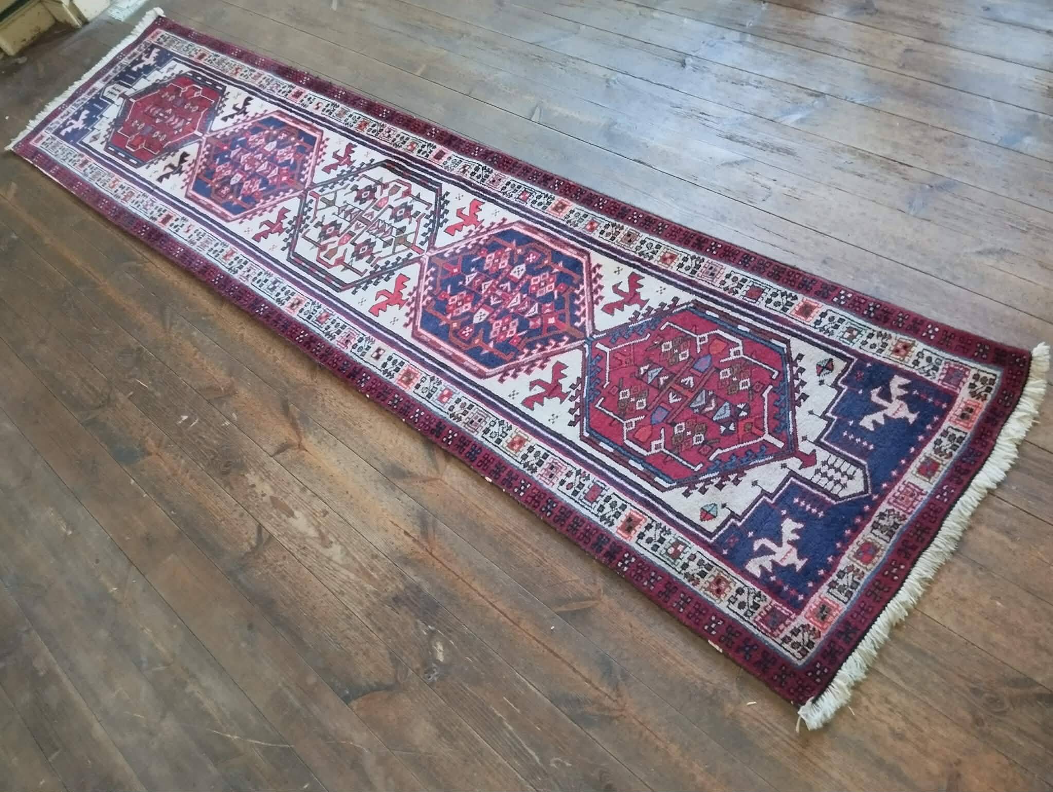Handmade Persian Heriz hallway rug 295x70cm